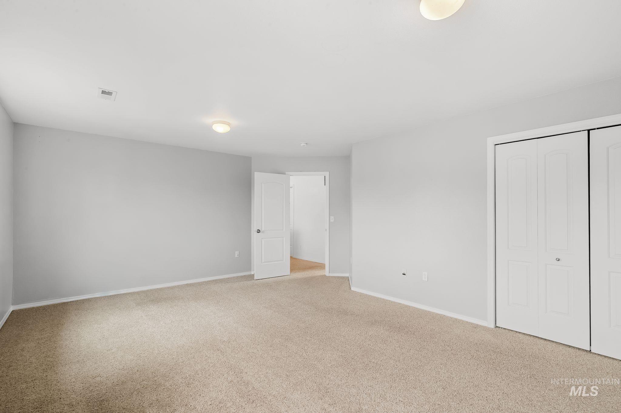 225 Sanna Court Property Photo 31