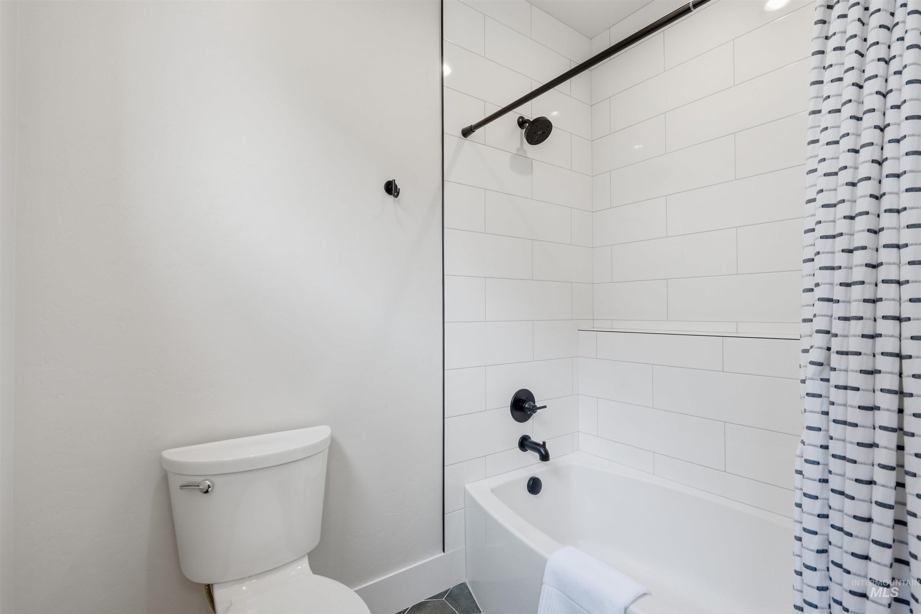 2520 N Annadale Ave Property Photo 20