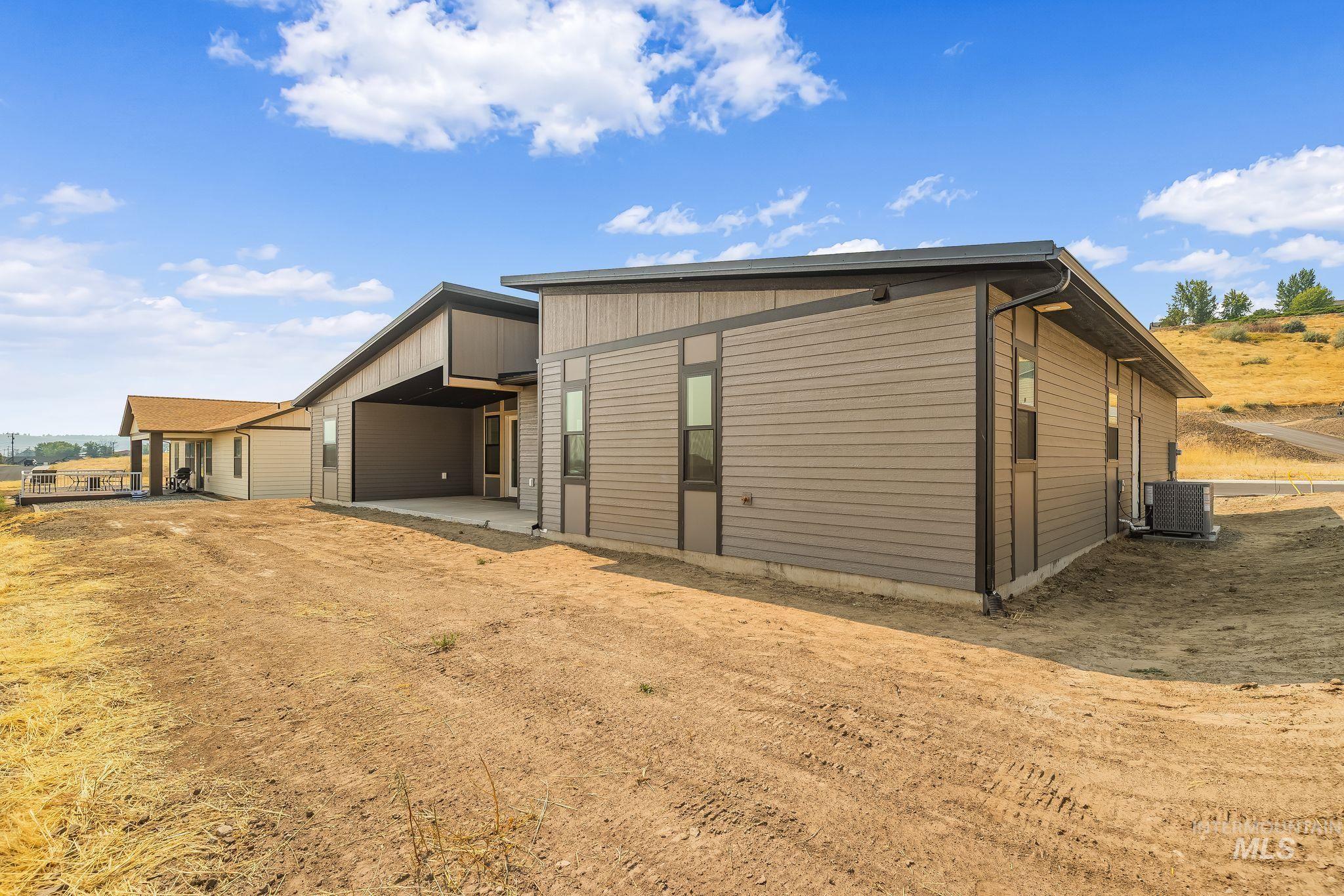 1668 Bennett Hill Drive Property Photo 13