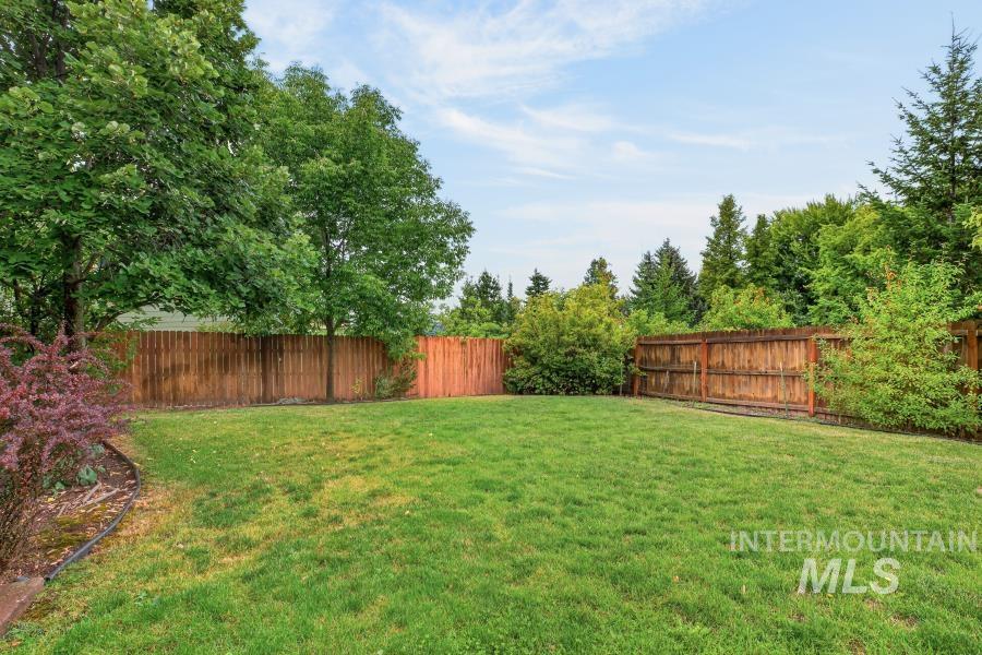 2406 Shelby Ln. Property Photo 38