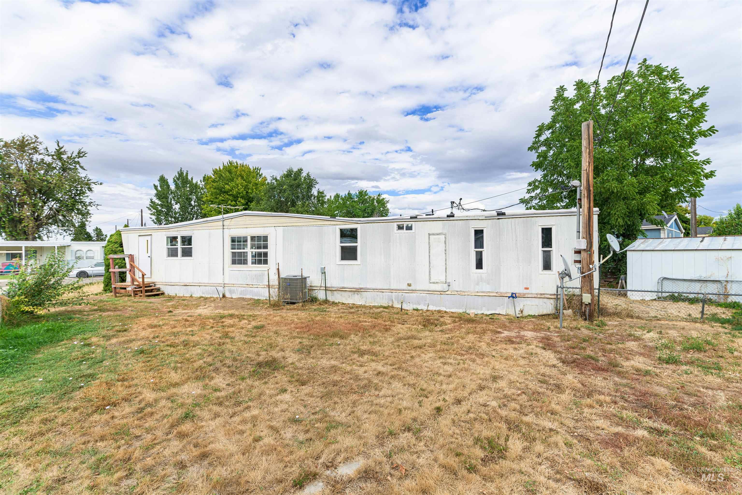 9323 W Florence St Property Photo 6