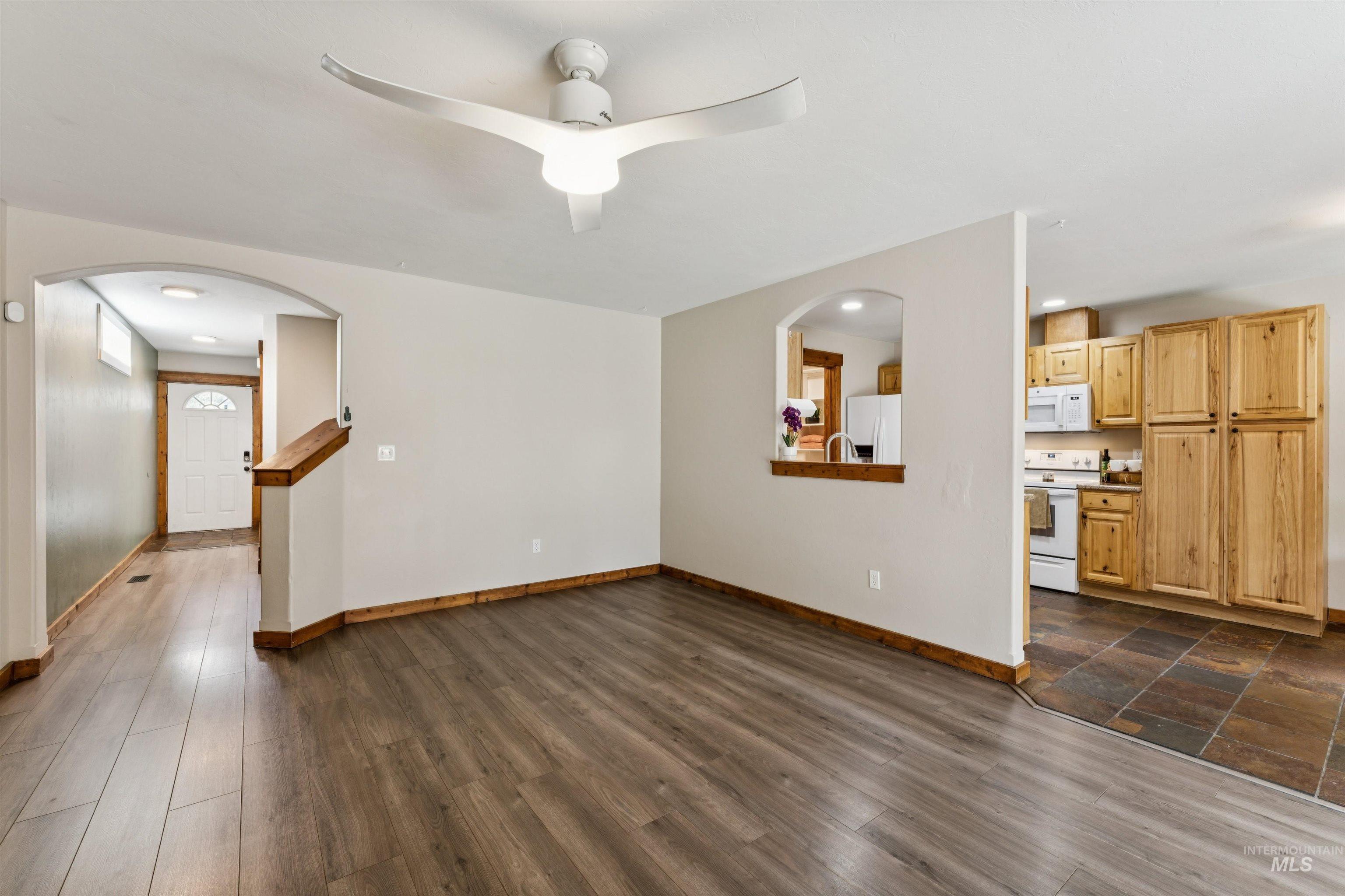111 N Gem Street Property Photo 12