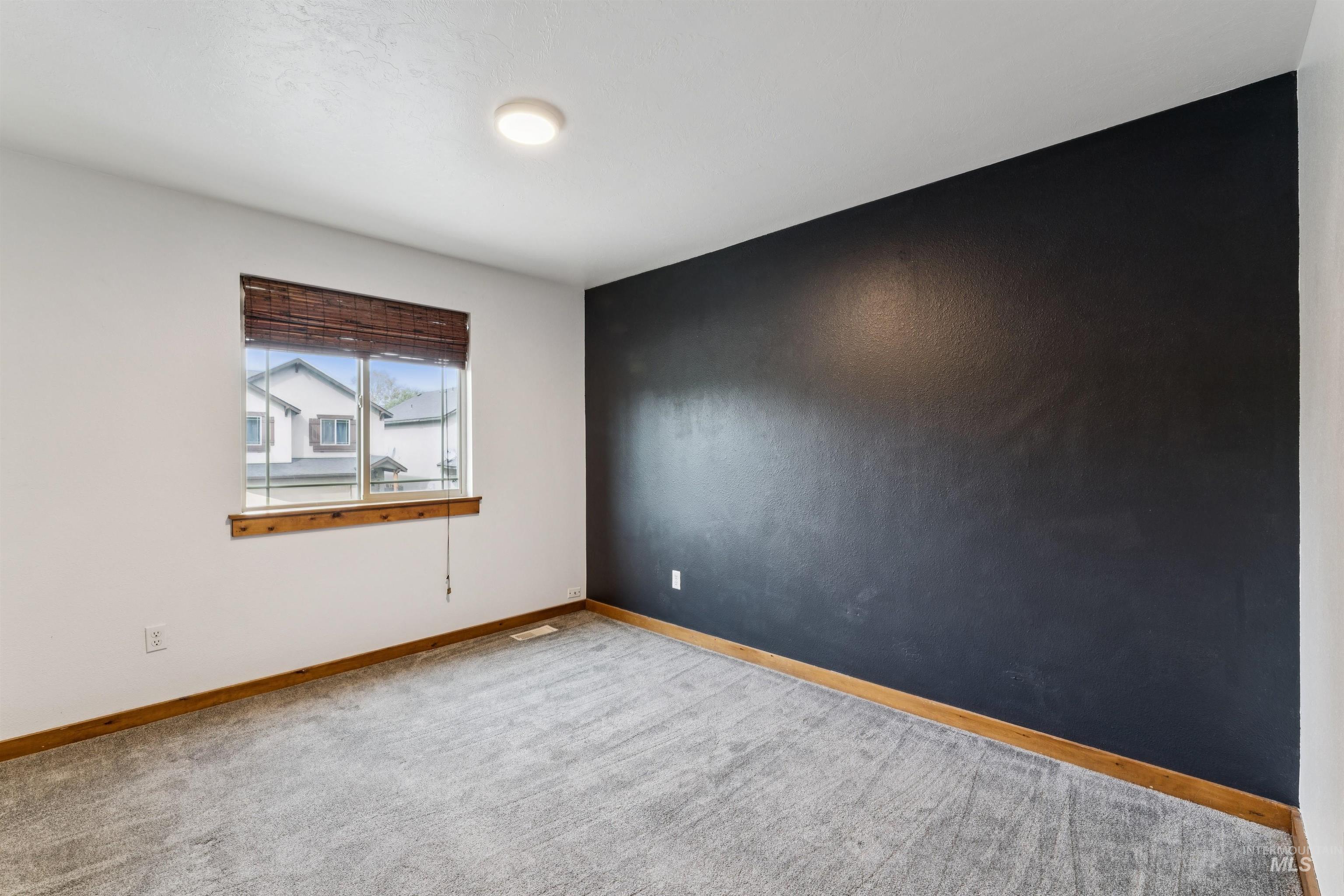 111 N Gem Street Property Photo 22