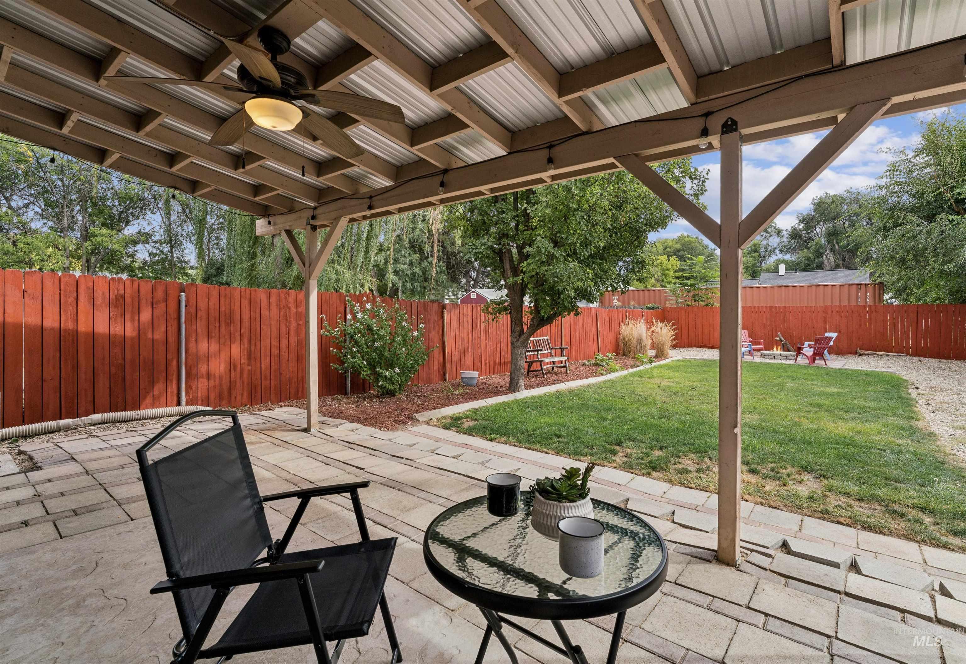 111 N Gem Street Property Photo 27