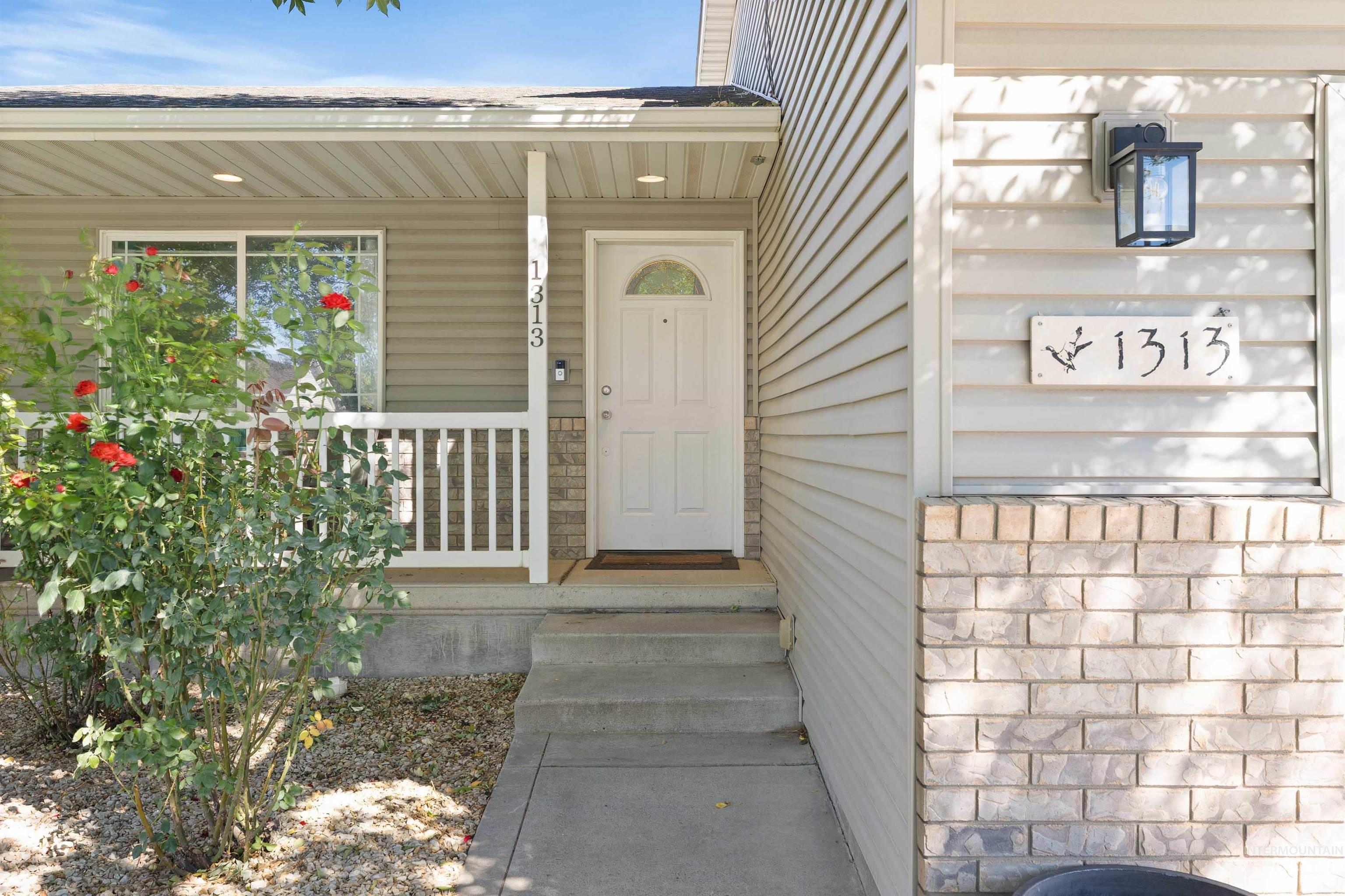 1313 Ashley Dr Property Photo 2