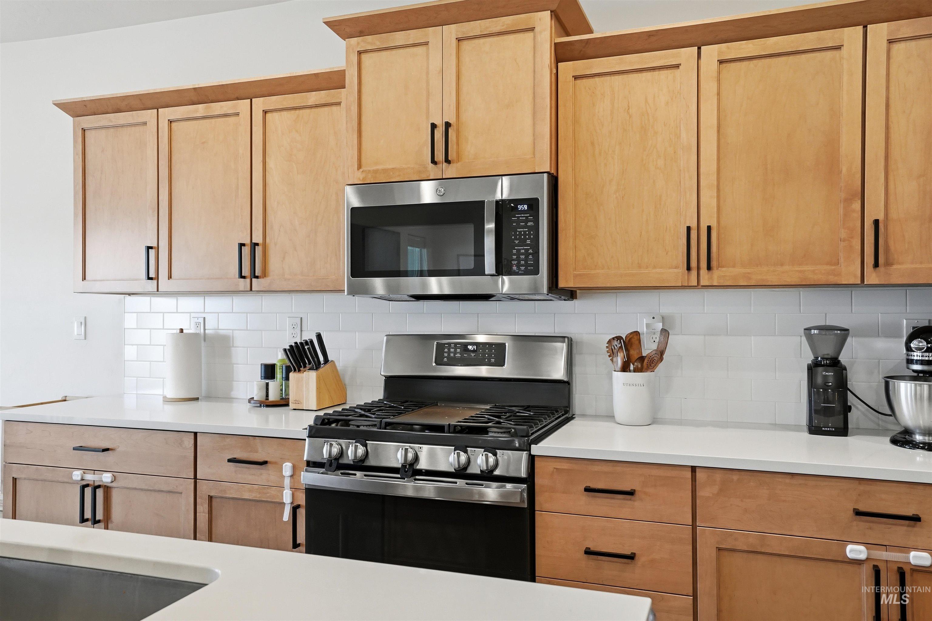 4619 Henley St. Property Photo 18