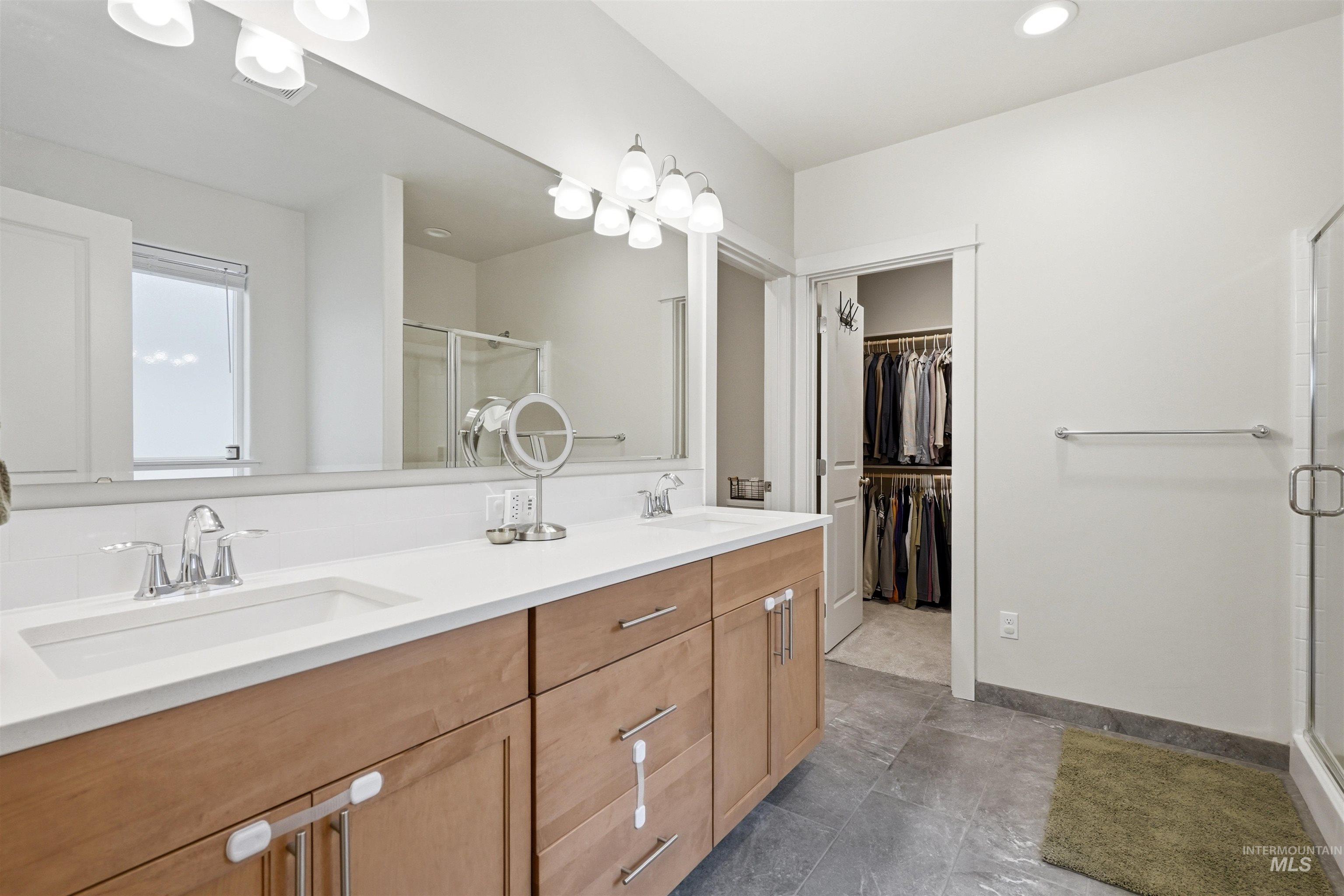 4619 Henley St. Property Photo 30