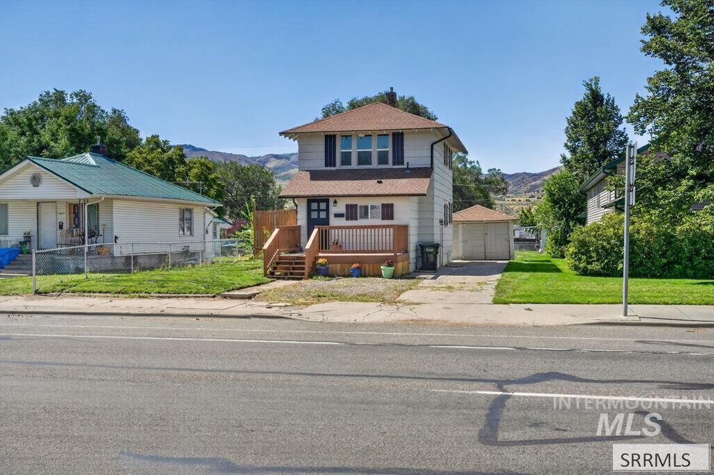 1005 S 4th Avenue Property Photo 1