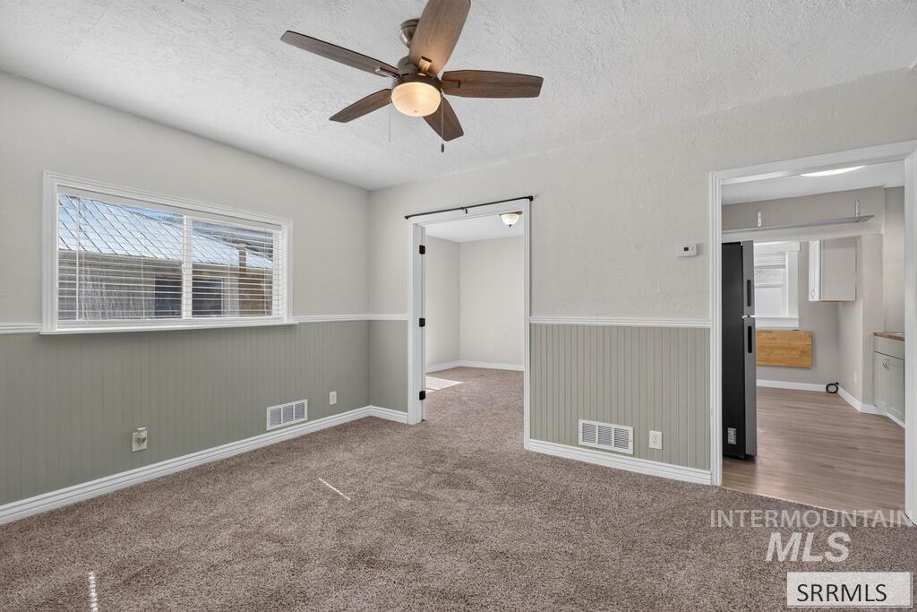 1005 S 4th Avenue Property Photo 6