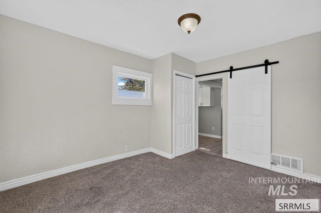 1005 S 4th Avenue Property Photo 9