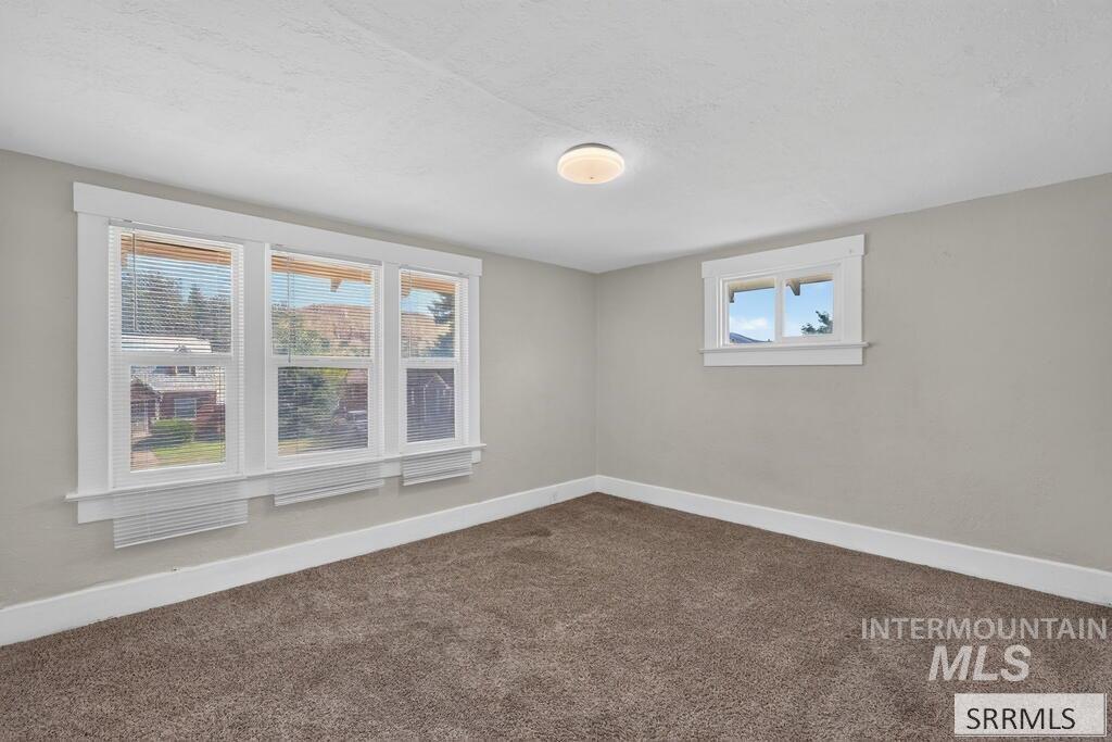 1005 S 4th Avenue Property Photo 18