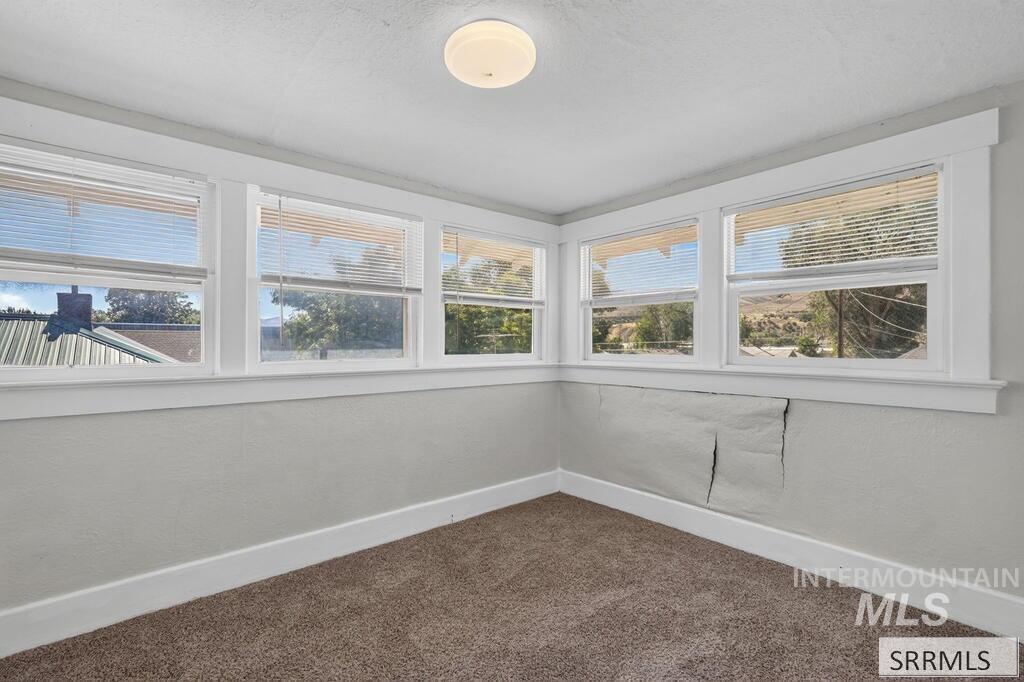 1005 S 4th Avenue Property Photo 23