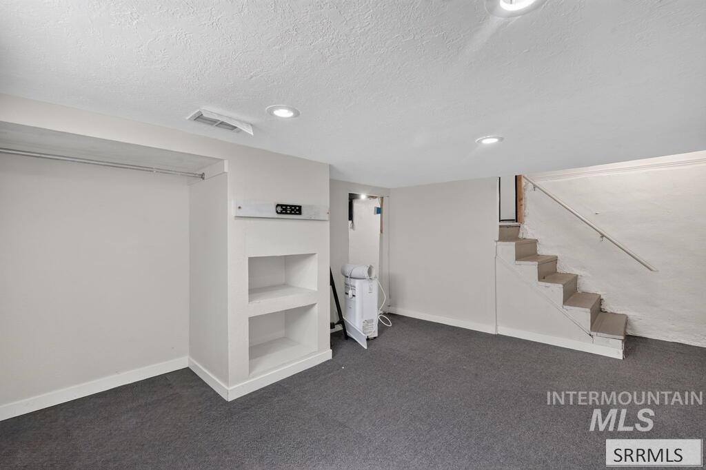 1005 S 4th Avenue Property Photo 25