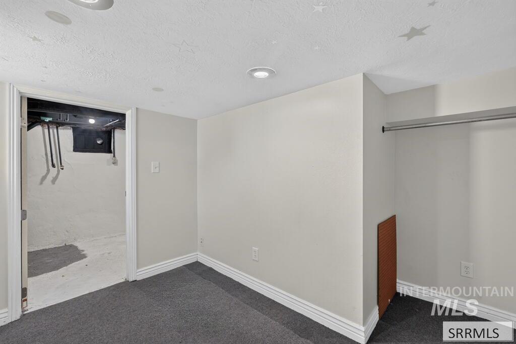 1005 S 4th Avenue Property Photo 33
