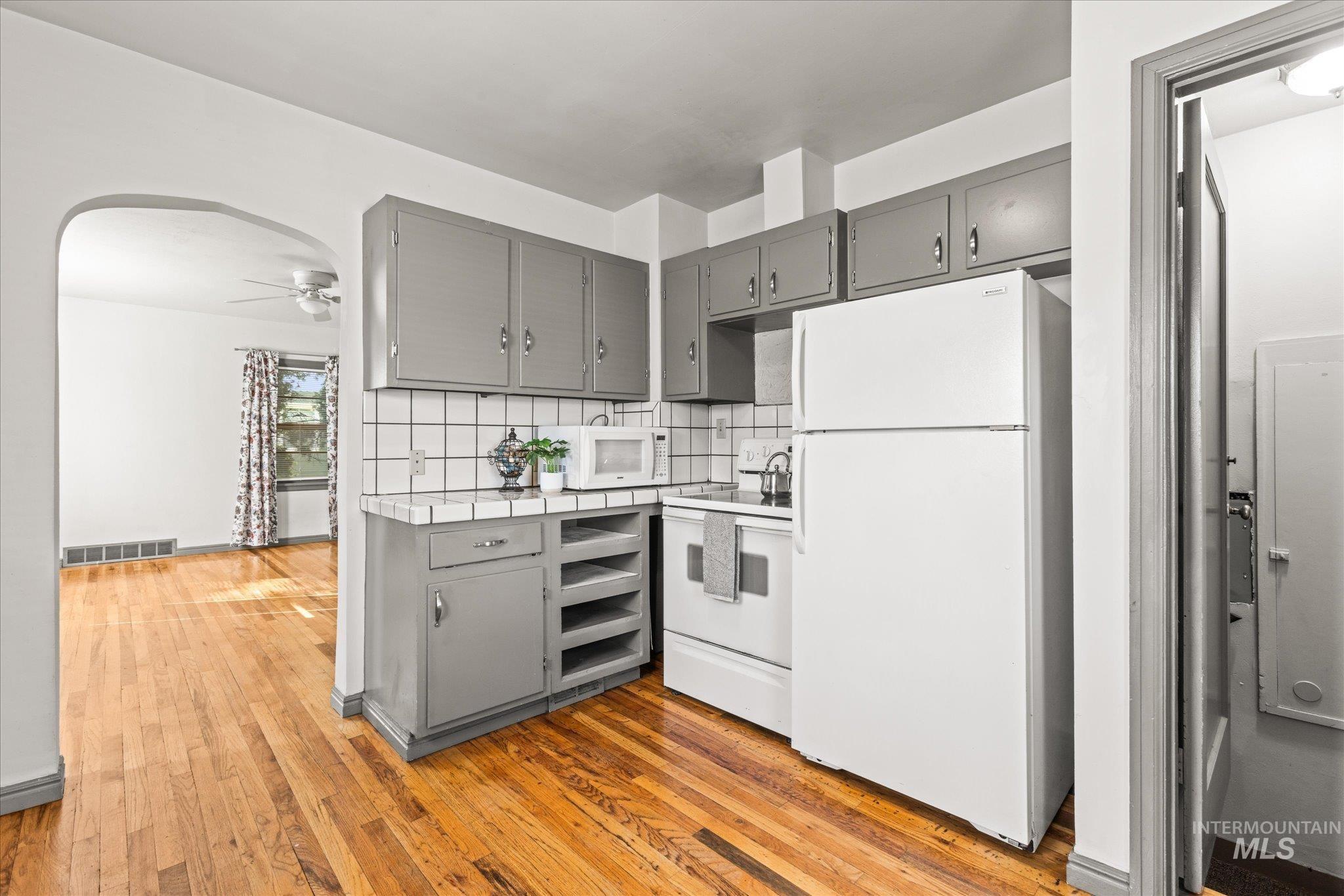 619 S Powerline Road Property Photo 14