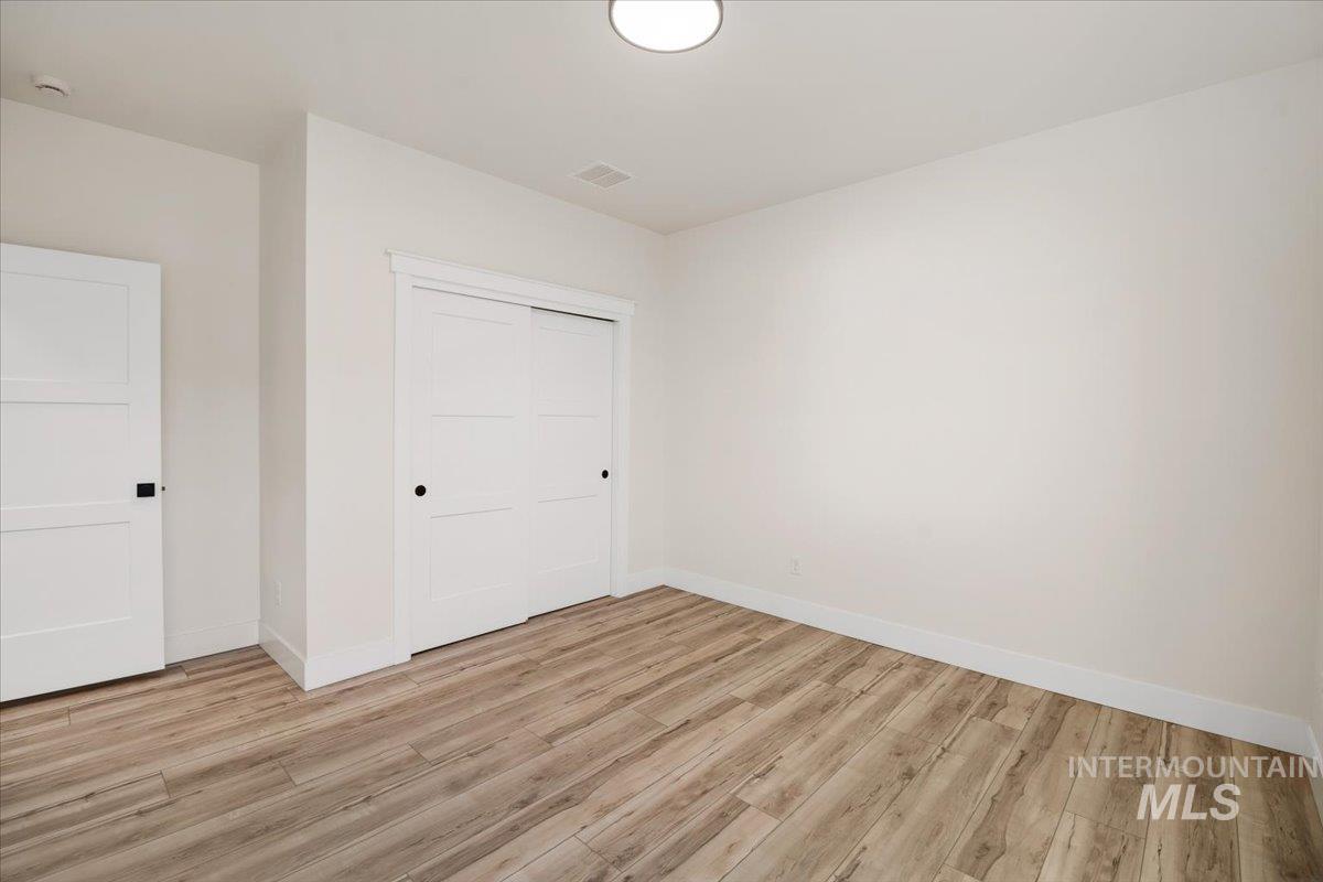 1011 23rd Ave E Property Photo 26