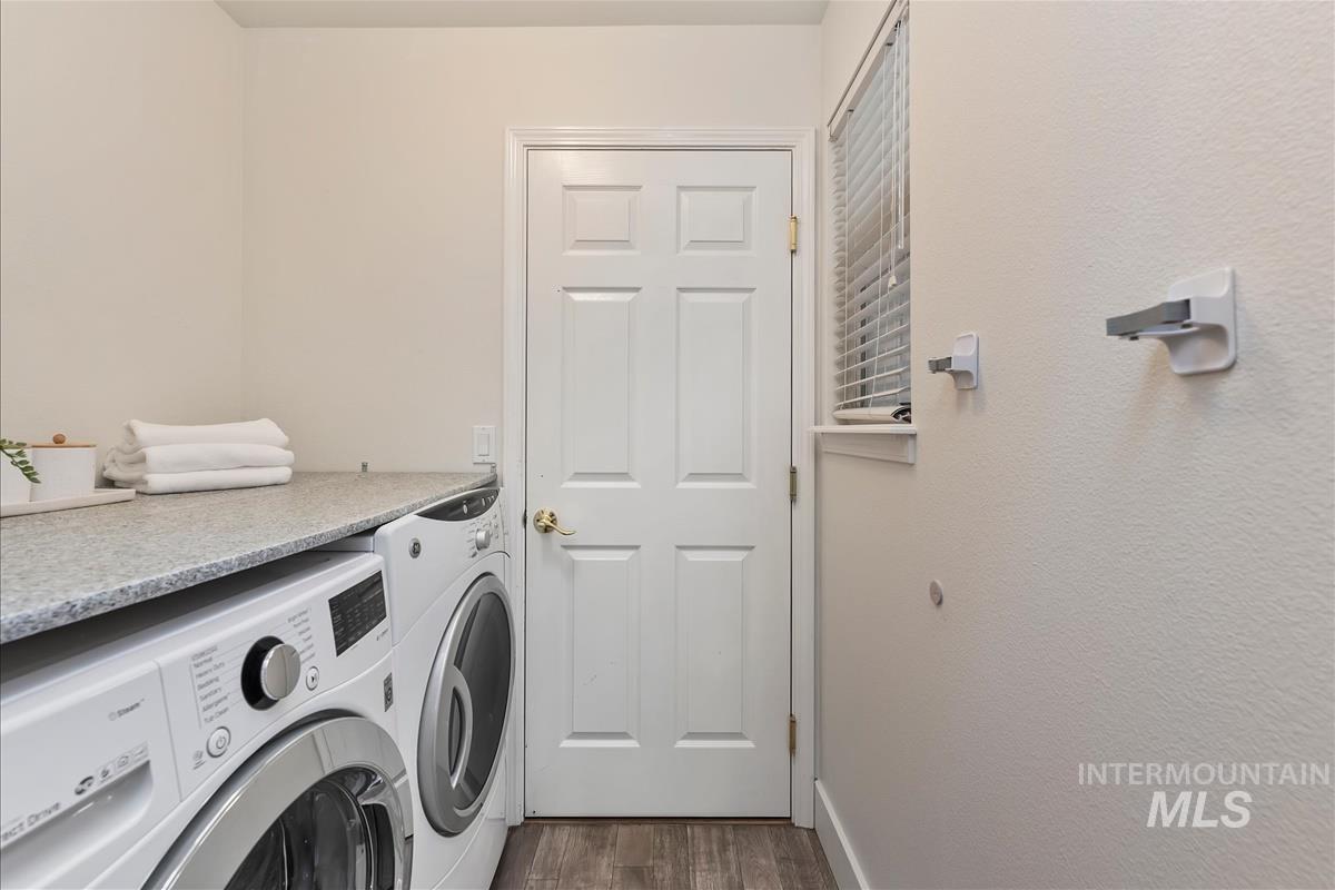 2685 N Englewood Way Property Photo 28