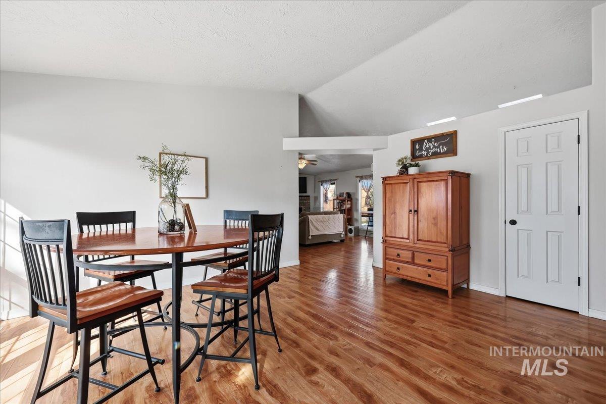 1378 N Trail Creek Way Property Photo 4