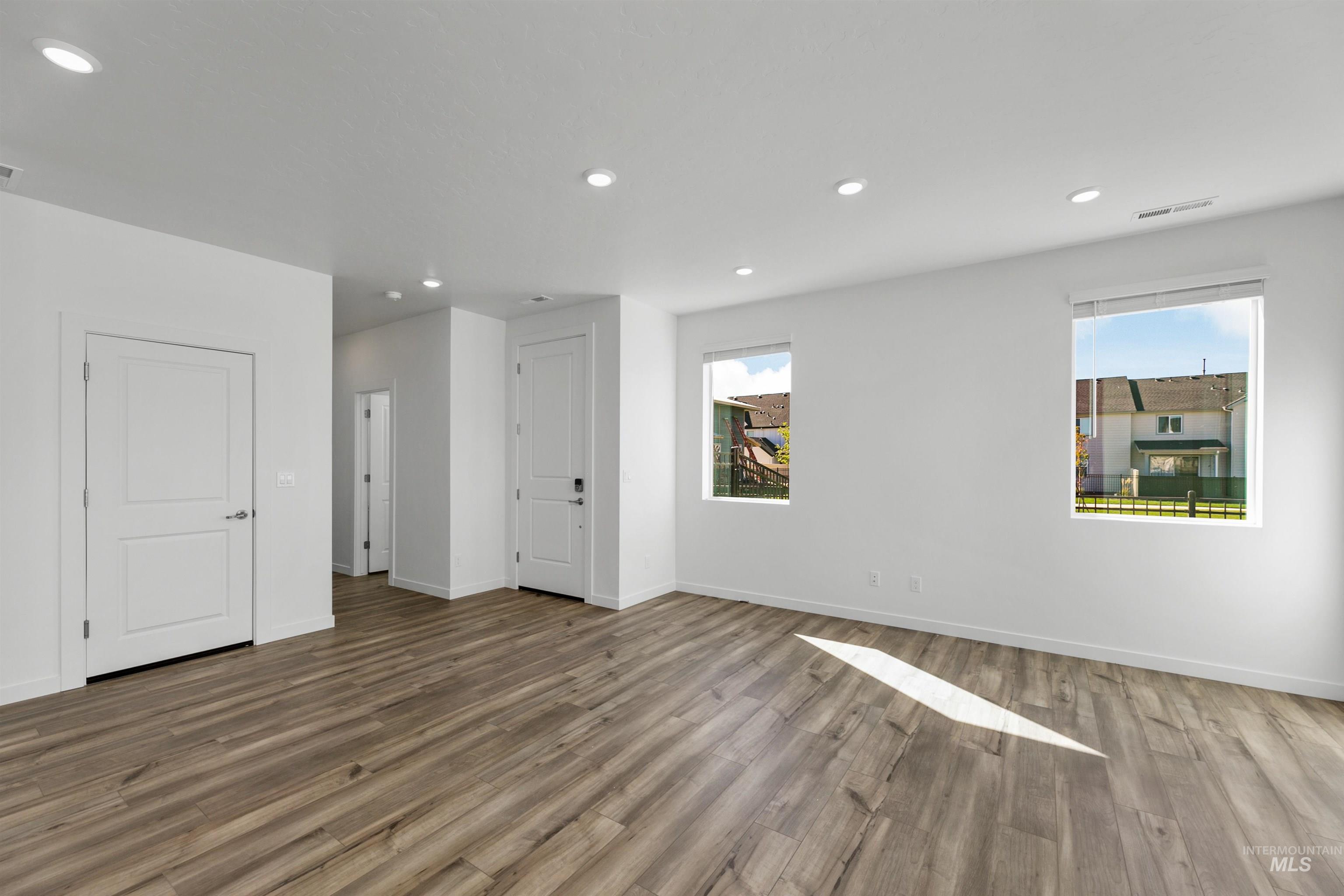 8198 W Virginia City St Property Photo 6