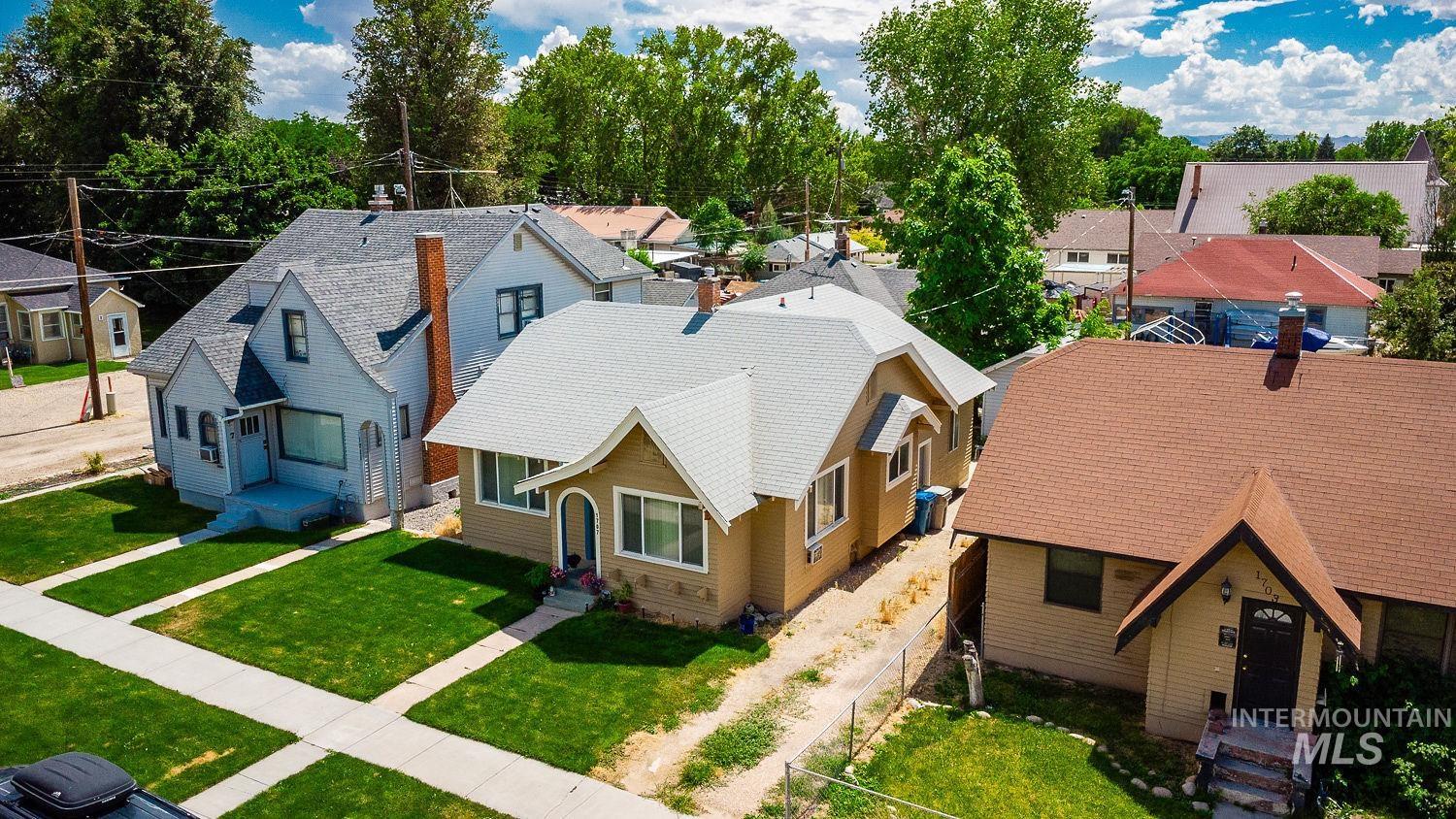 1707 2nd Street S Property Photo 3