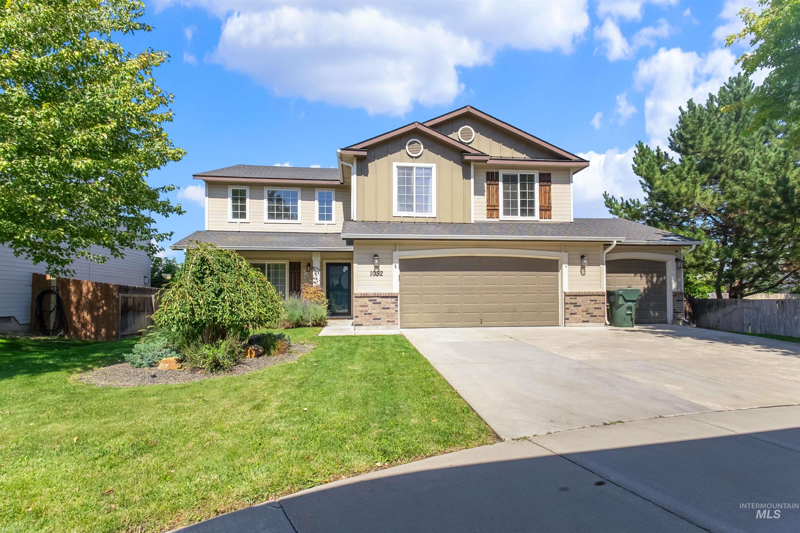 1052 E Sicily Property Photo 4