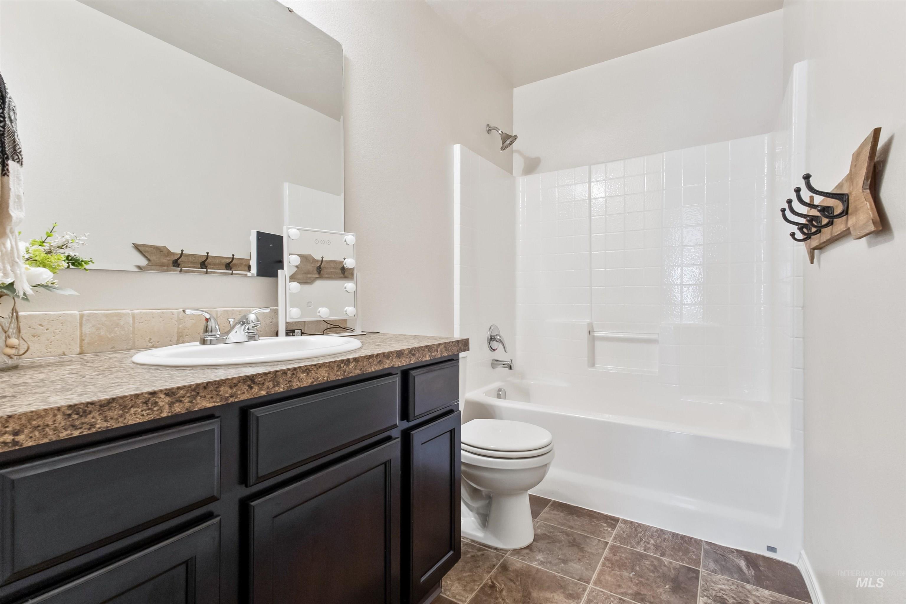 1052 E Sicily Property Photo 20
