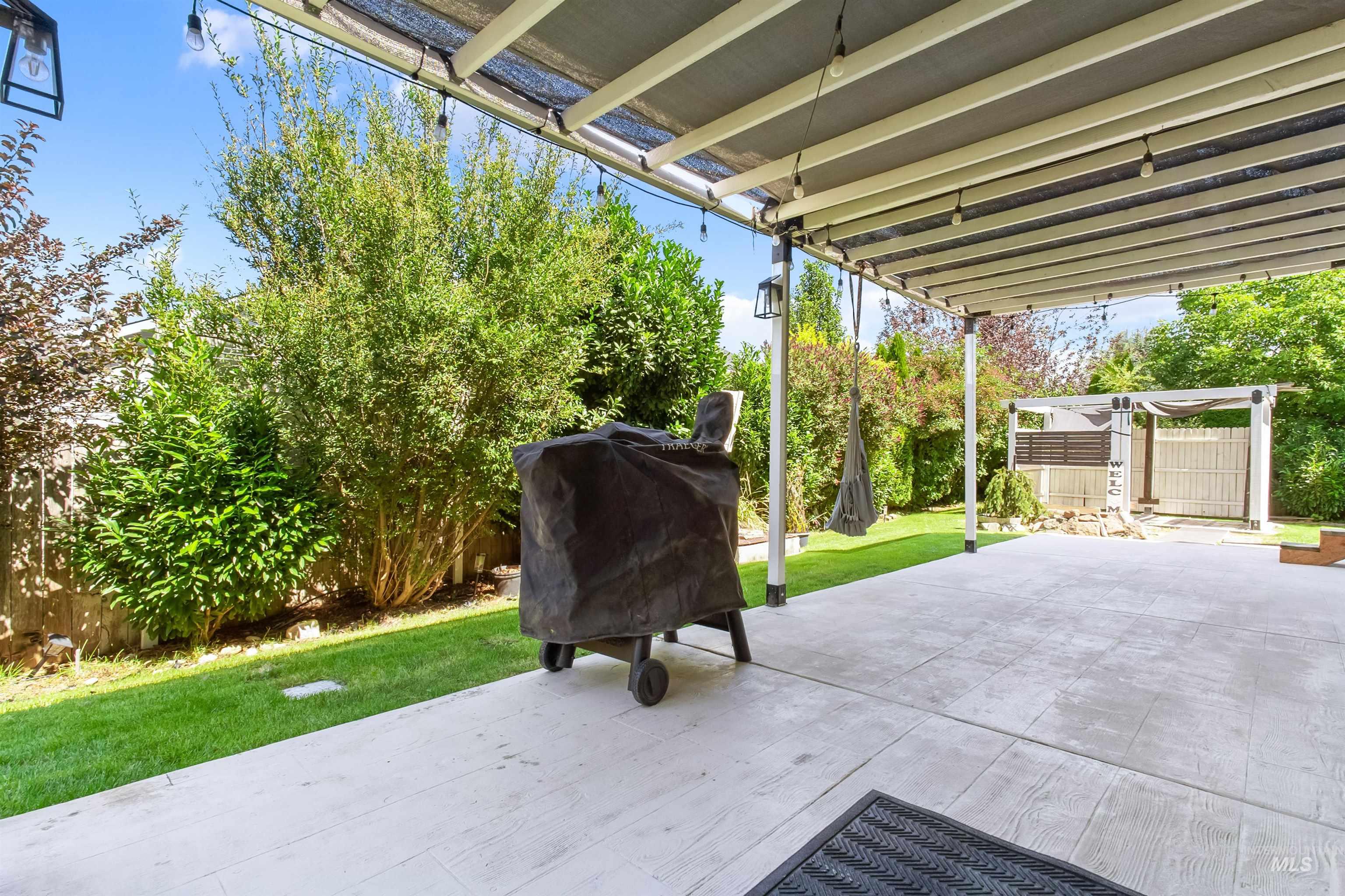 1052 E Sicily Property Photo 32