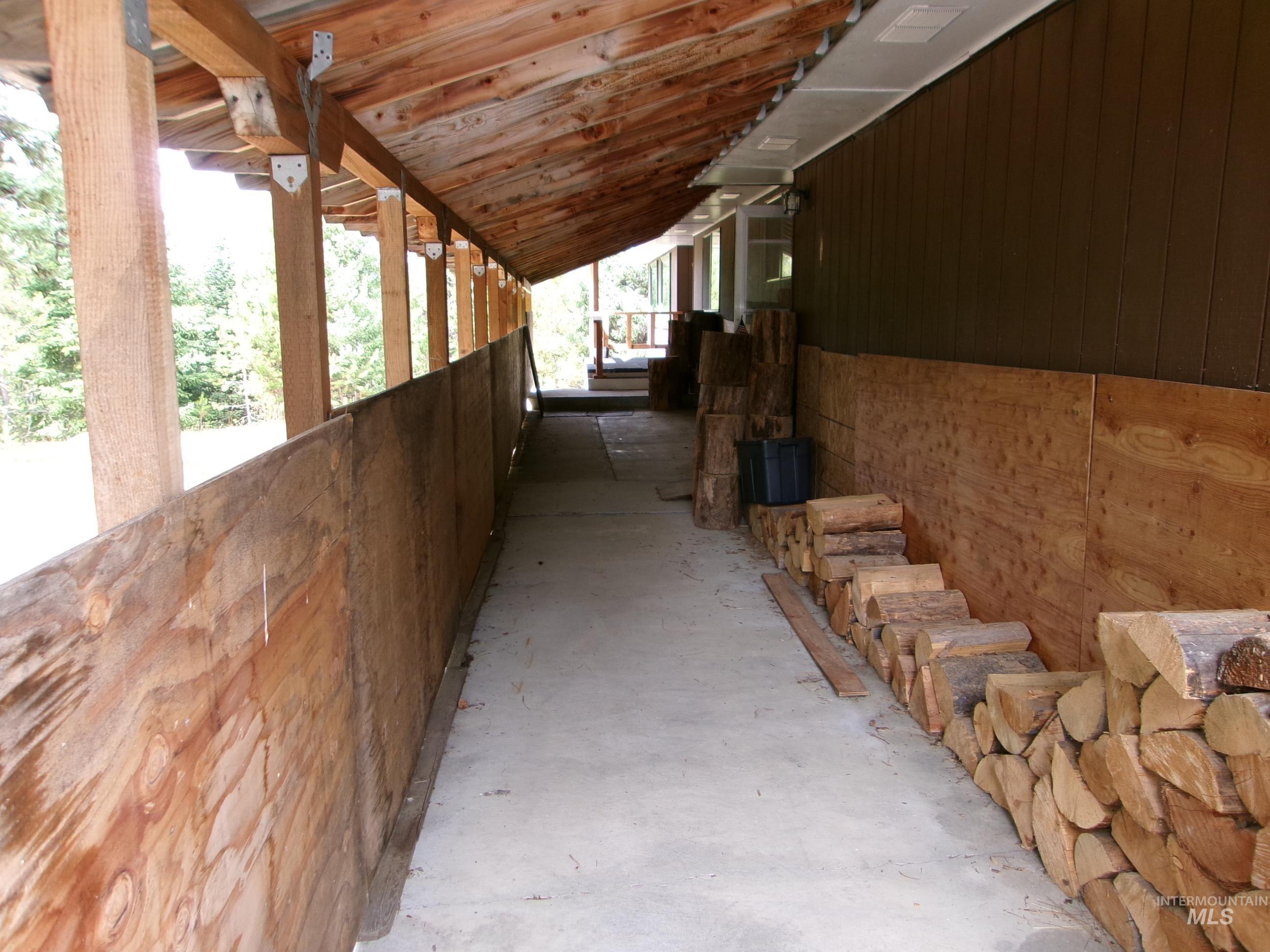 240 Ridgeway Drive Property Photo 10