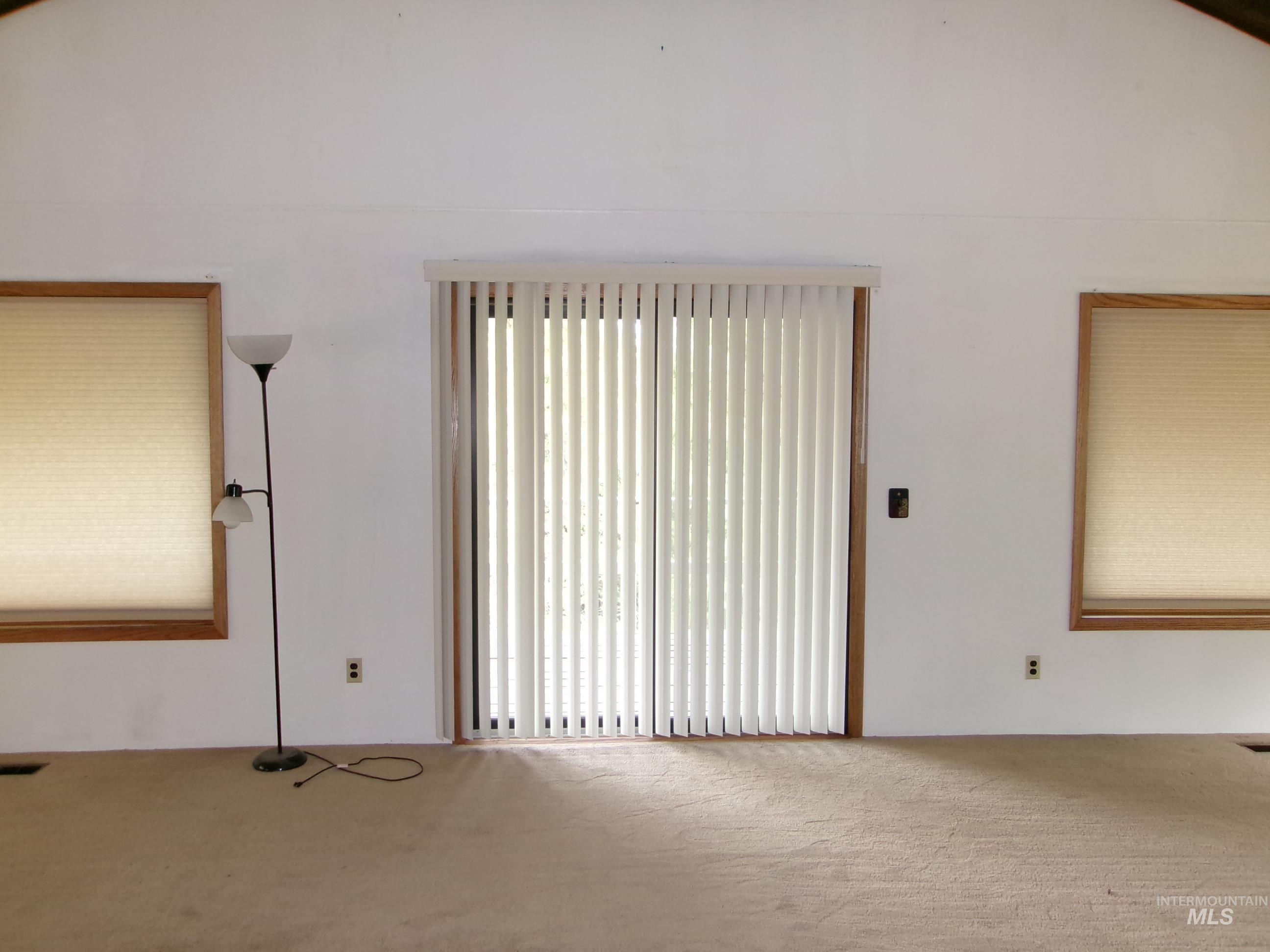 240 Ridgeway Drive Property Photo 28