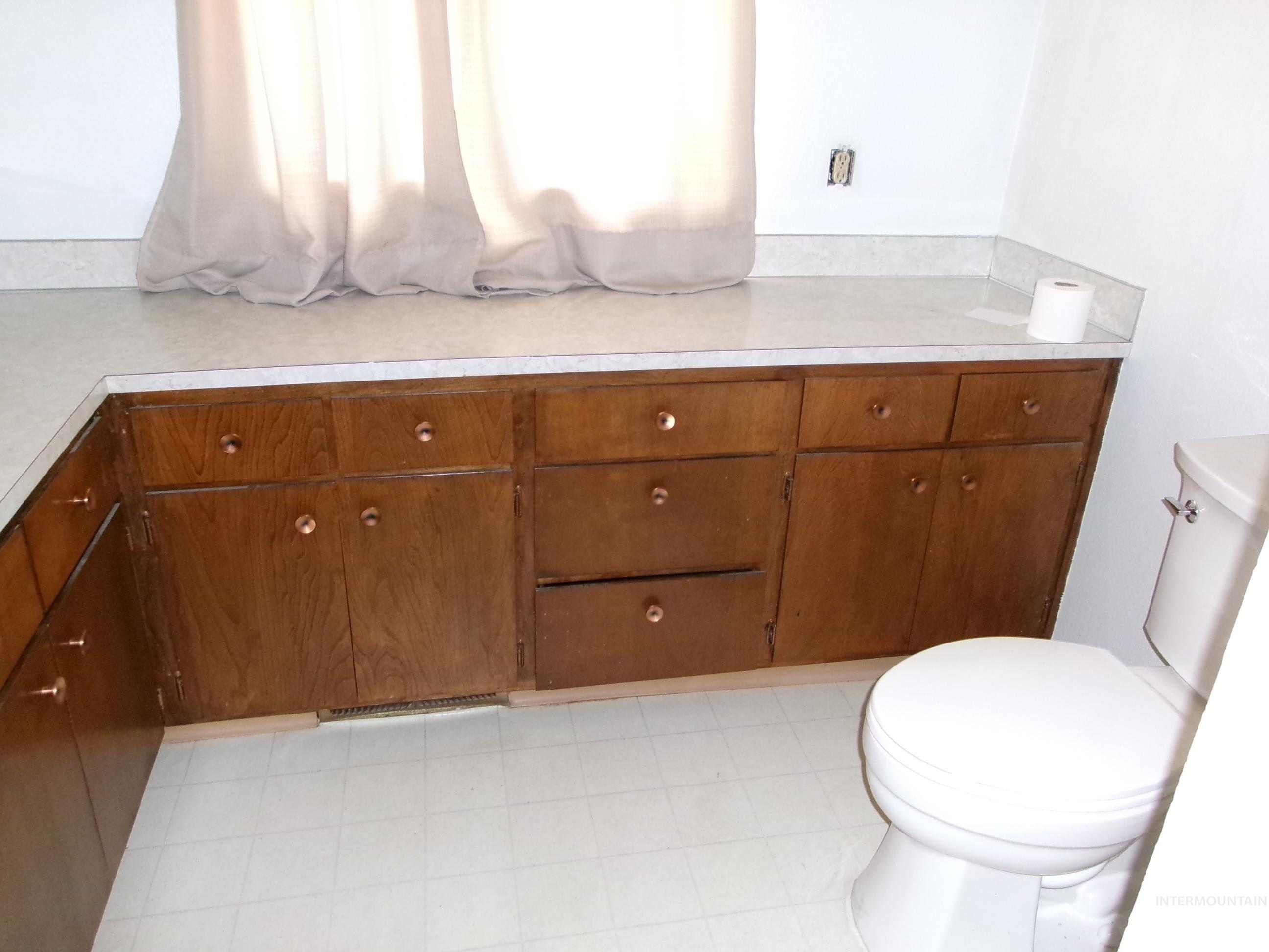 240 Ridgeway Drive Property Photo 40