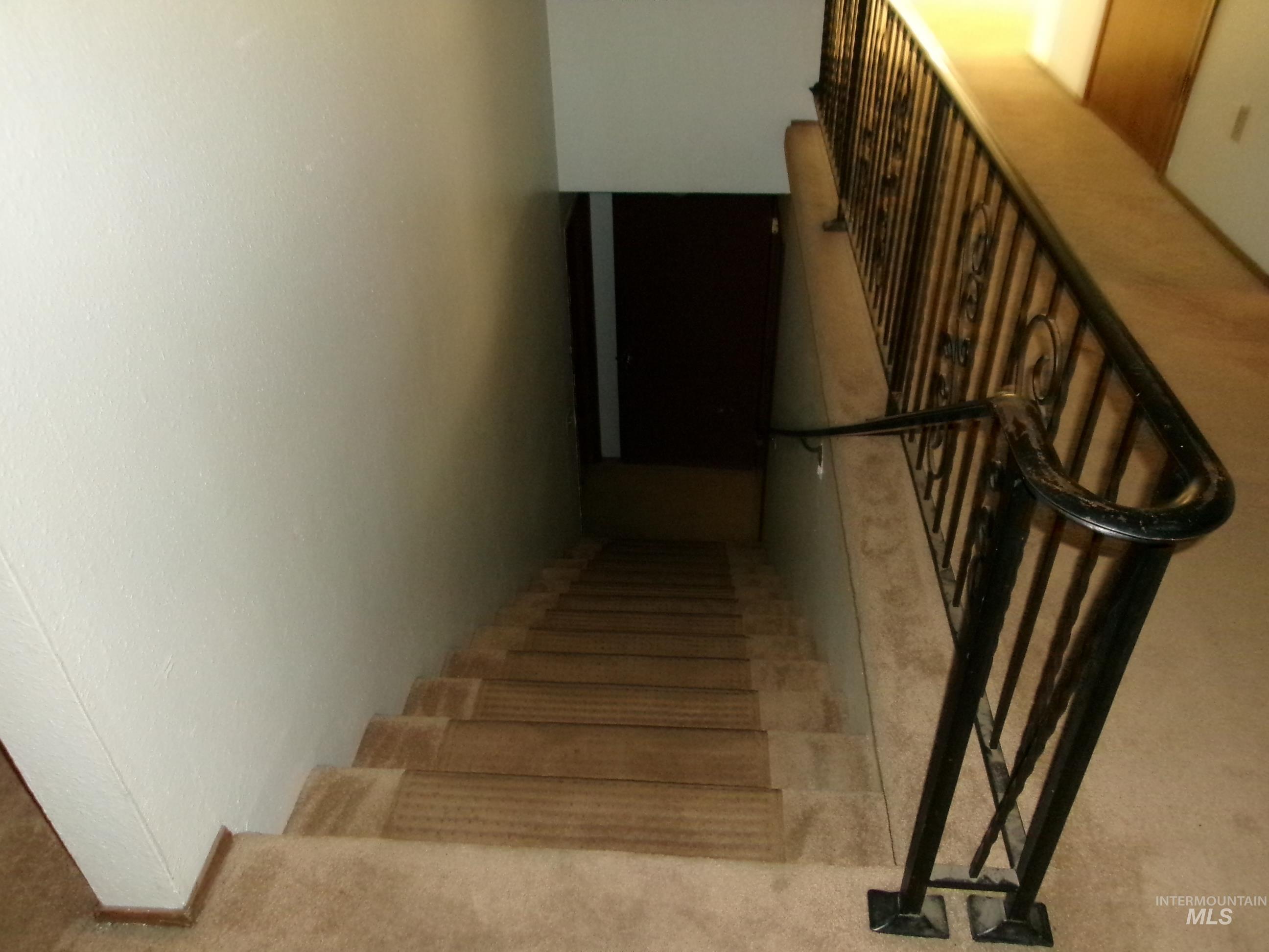 240 Ridgeway Drive Property Photo 43