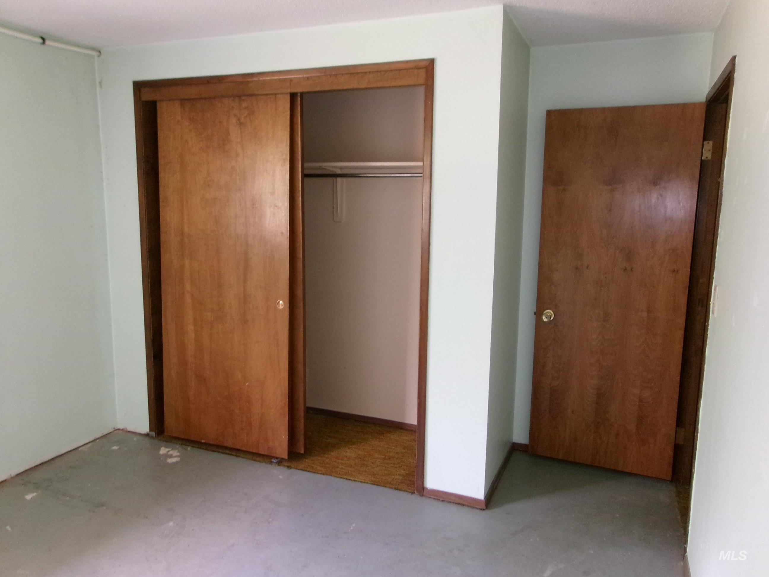 240 Ridgeway Drive Property Photo 47