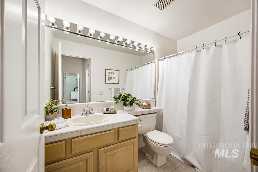 2461 S Swallowtail Lane Property Photo 14