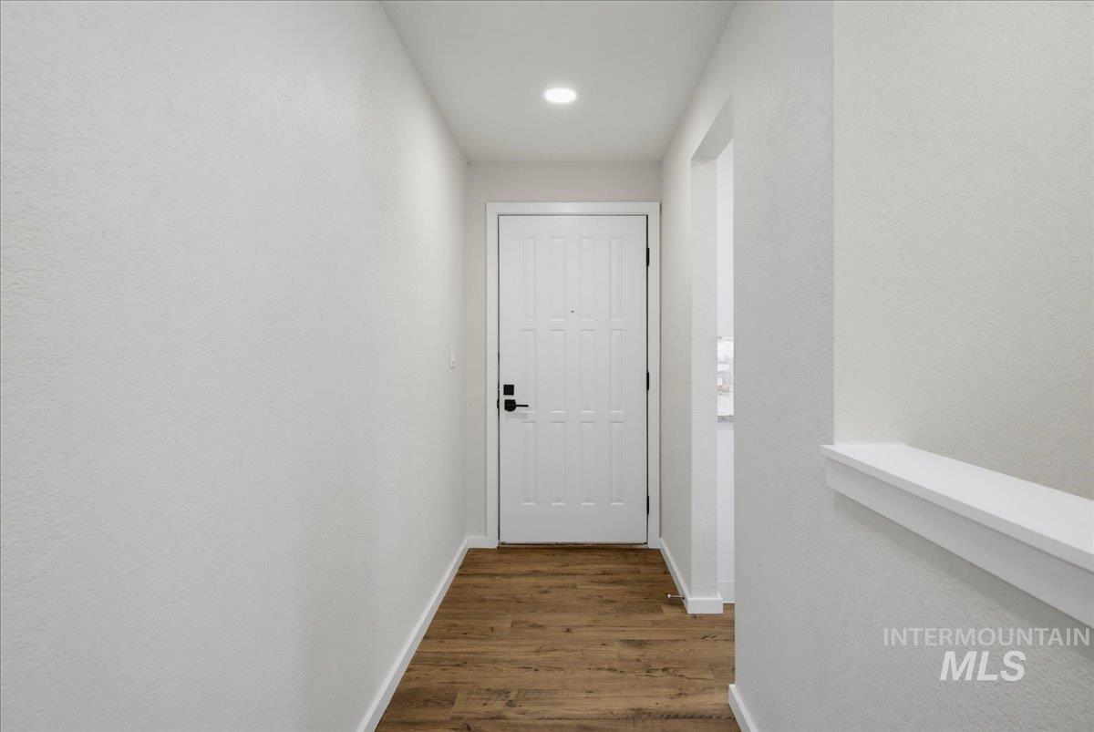 9720 W Whirlaway Property Photo 6