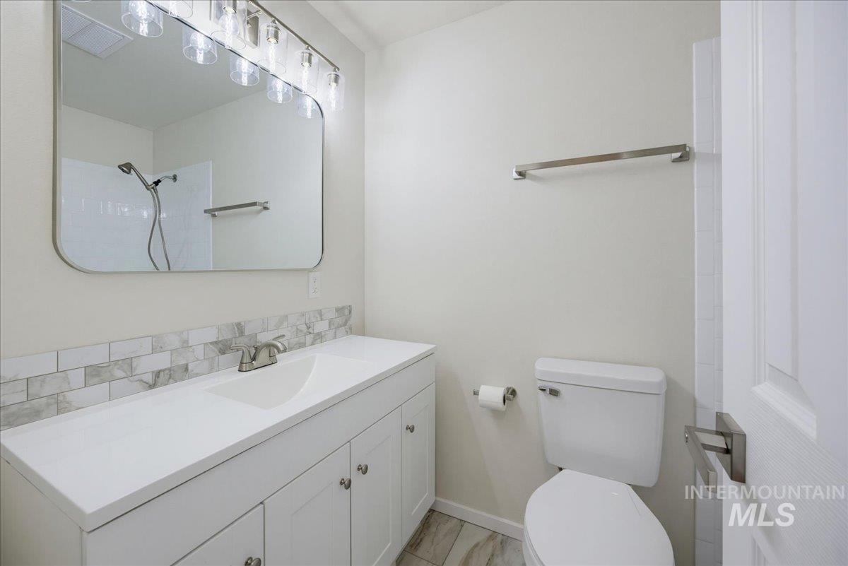 9720 W Whirlaway Property Photo 22