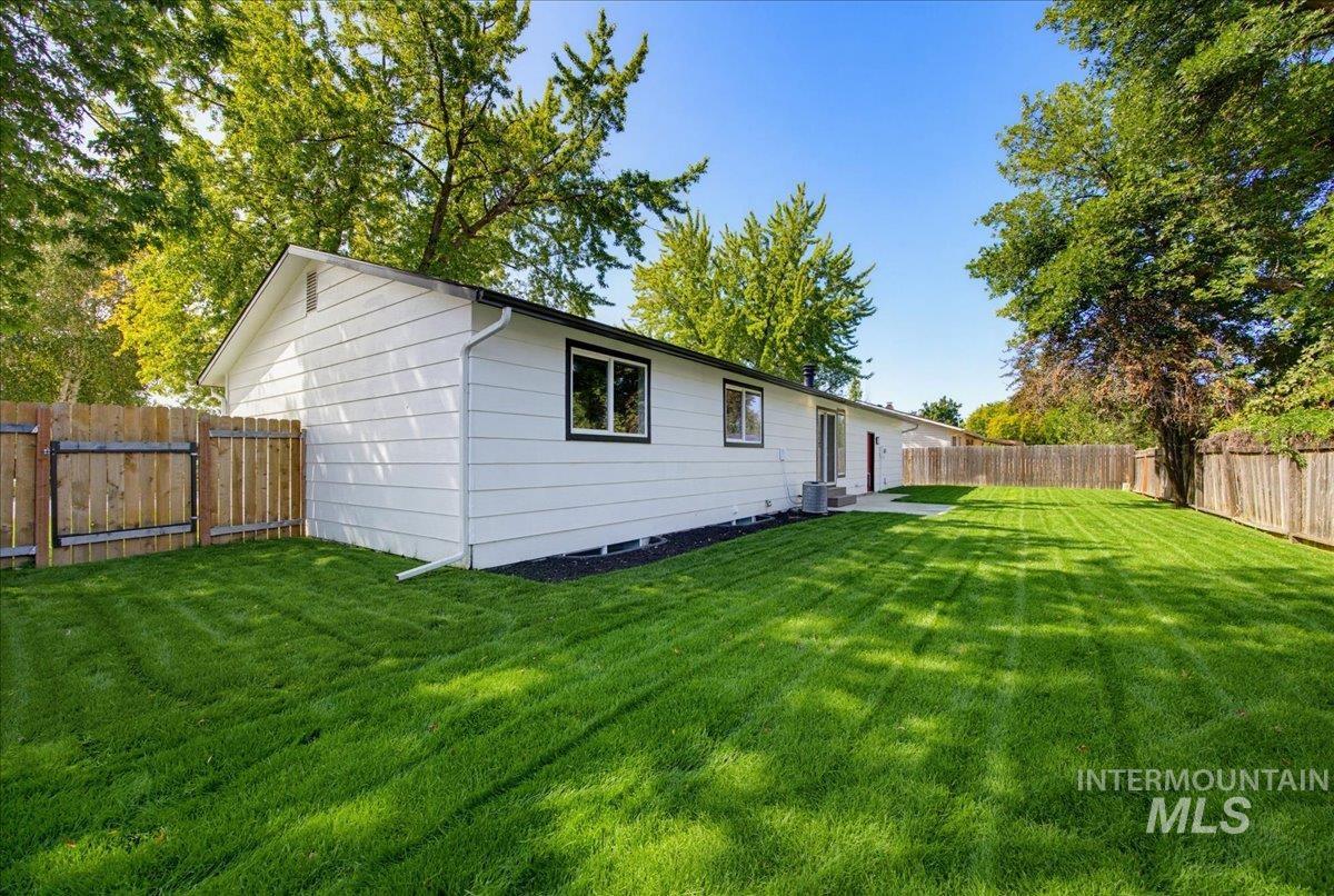 9720 W Whirlaway Property Photo 38