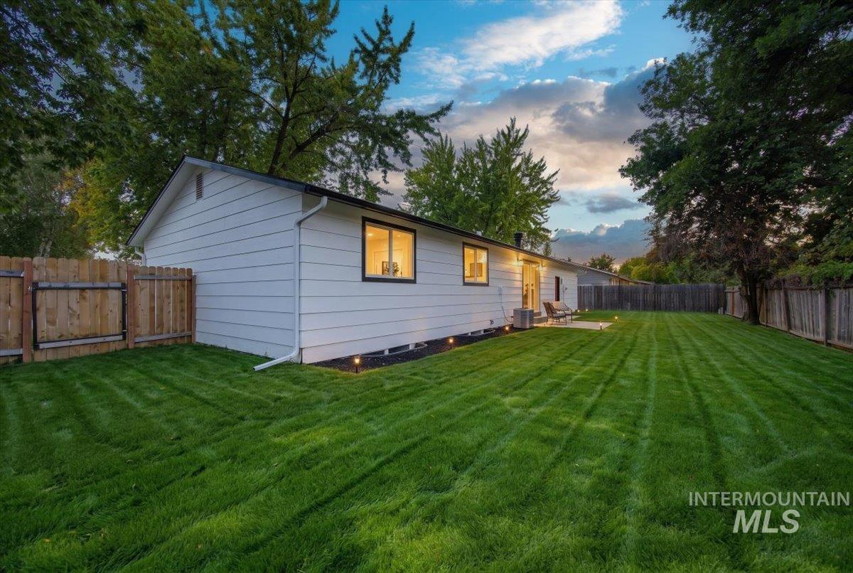 9720 W Whirlaway Property Photo 39