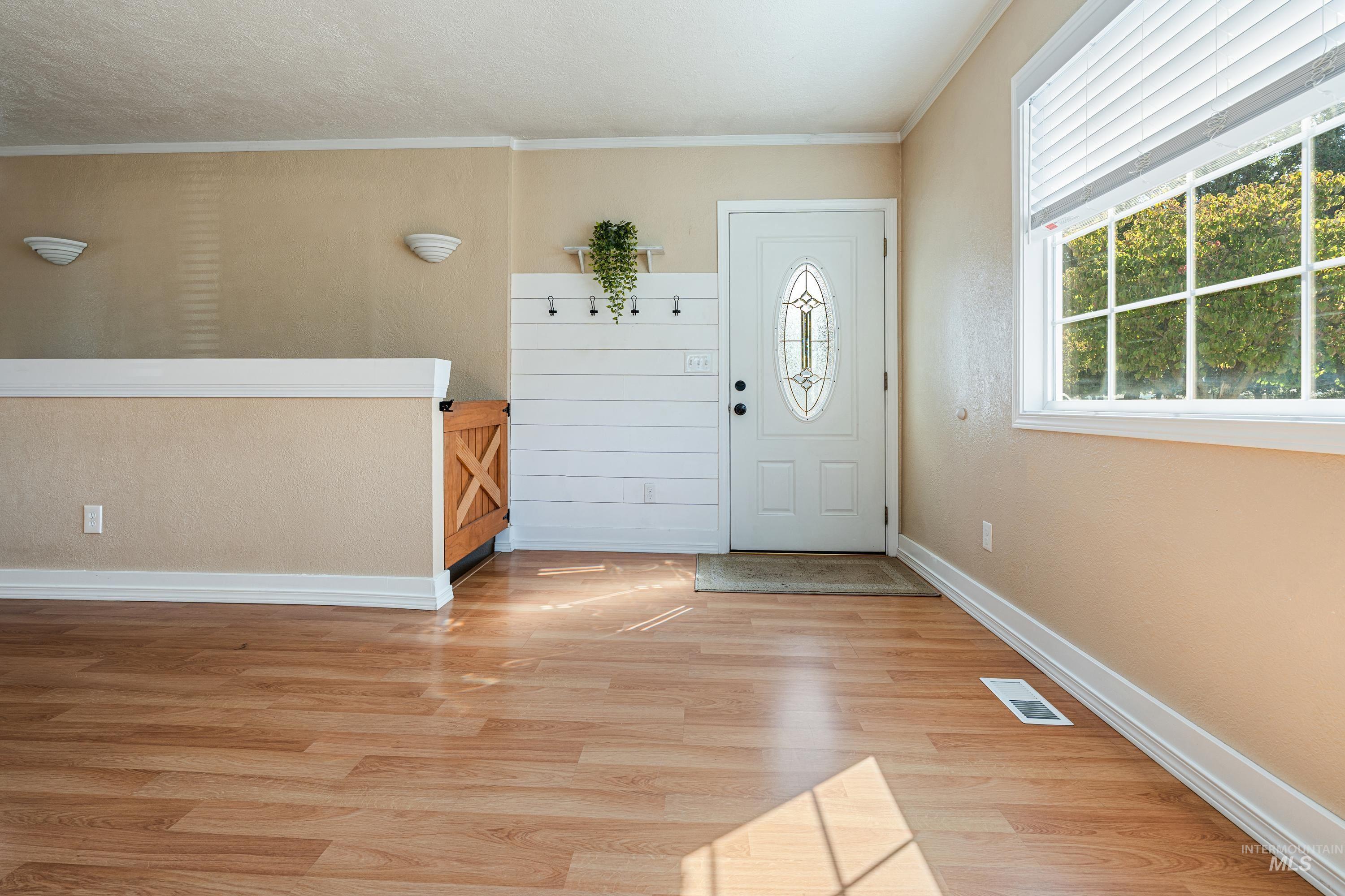 1266 Maple Street Property Photo 11