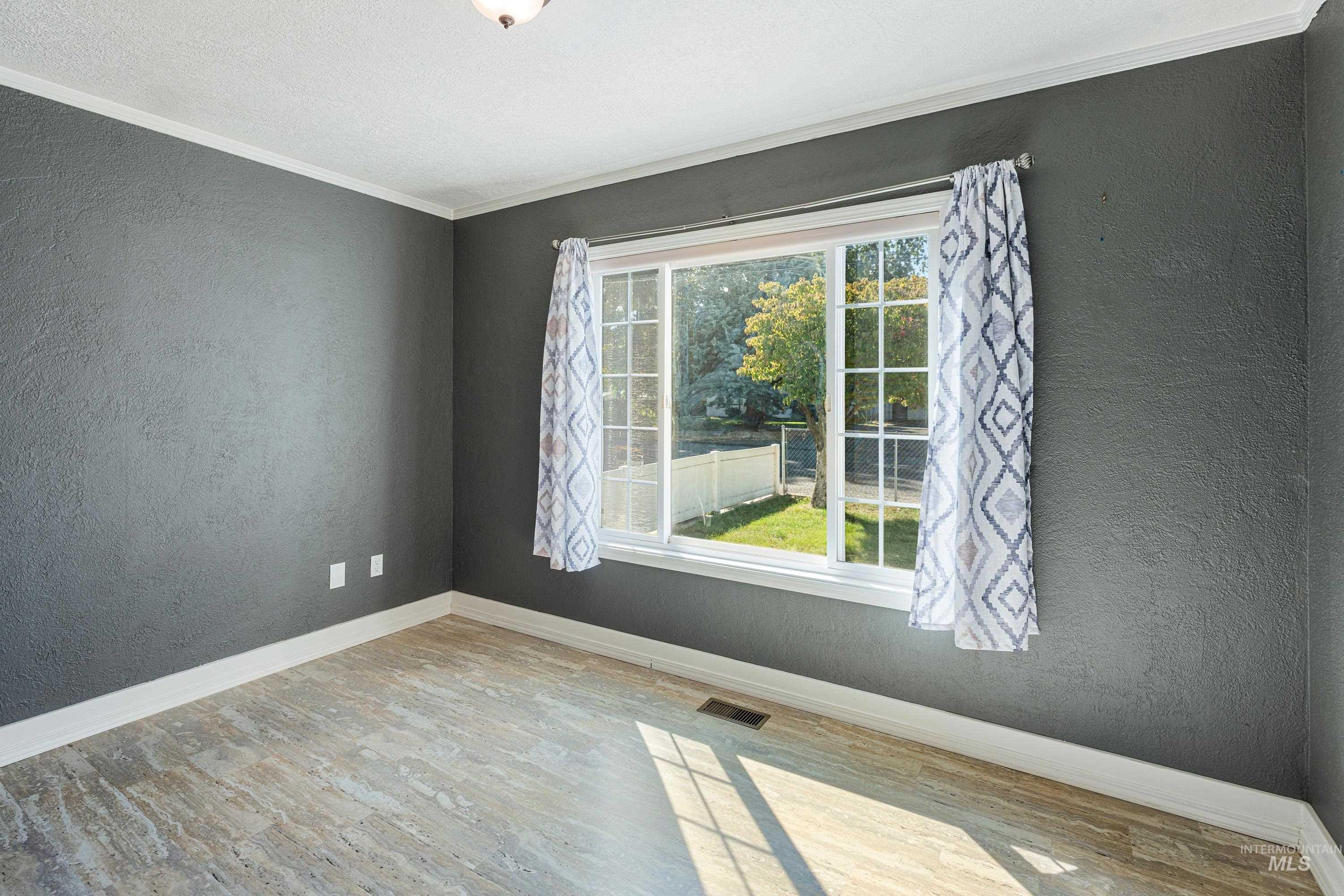 1266 Maple Street Property Photo 16