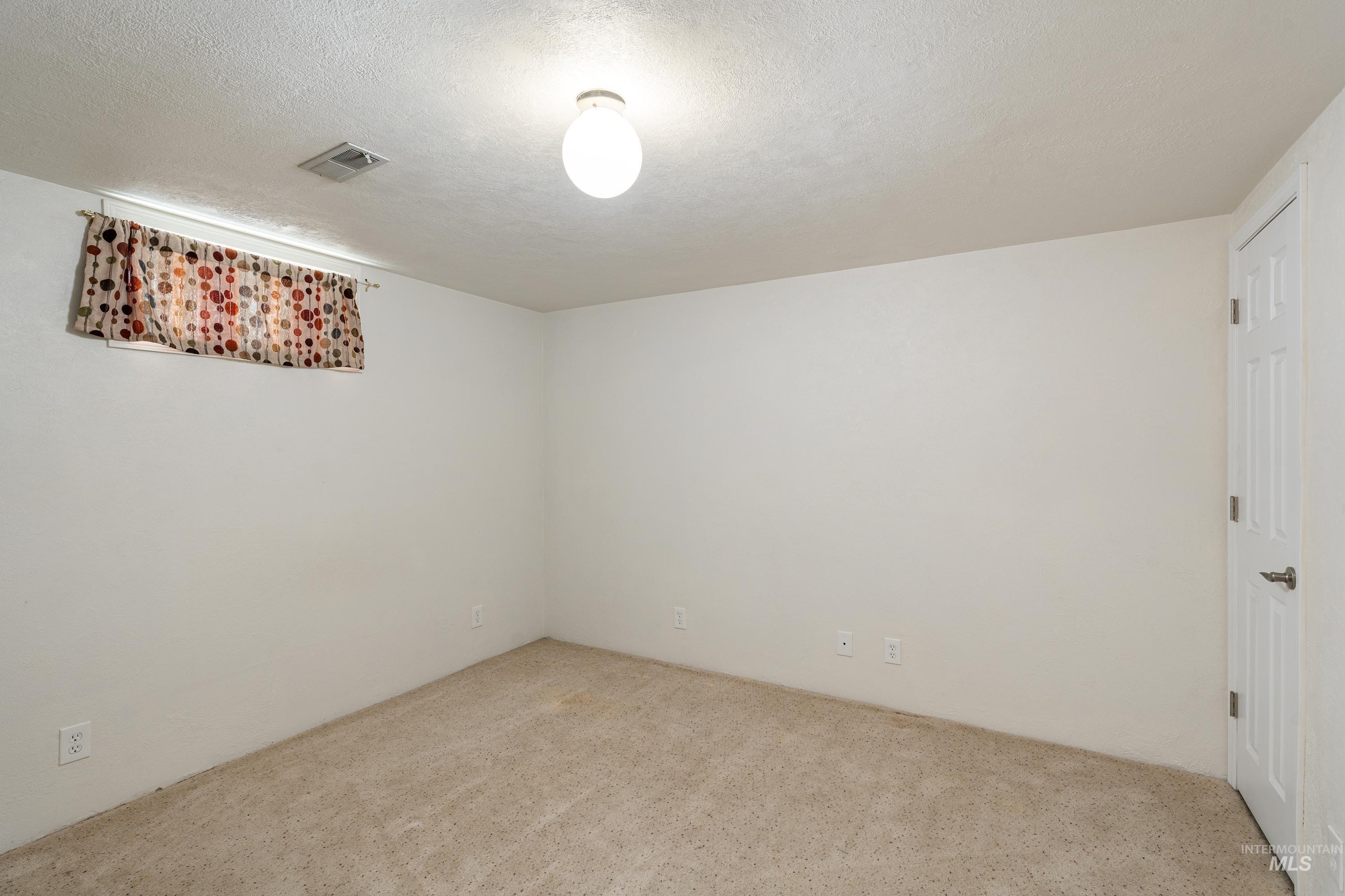 1266 Maple Street Property Photo 18