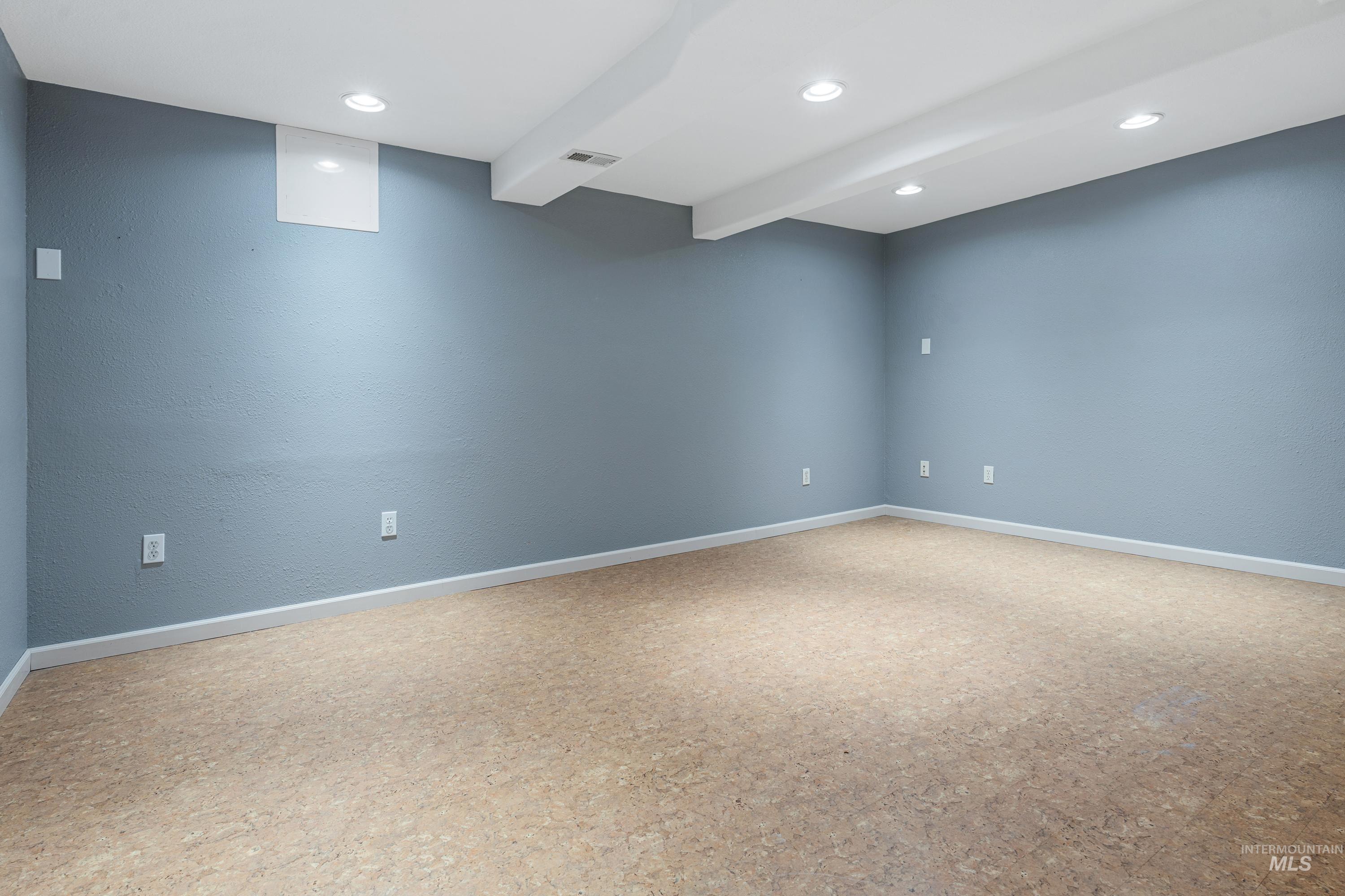 1266 Maple Street Property Photo 25