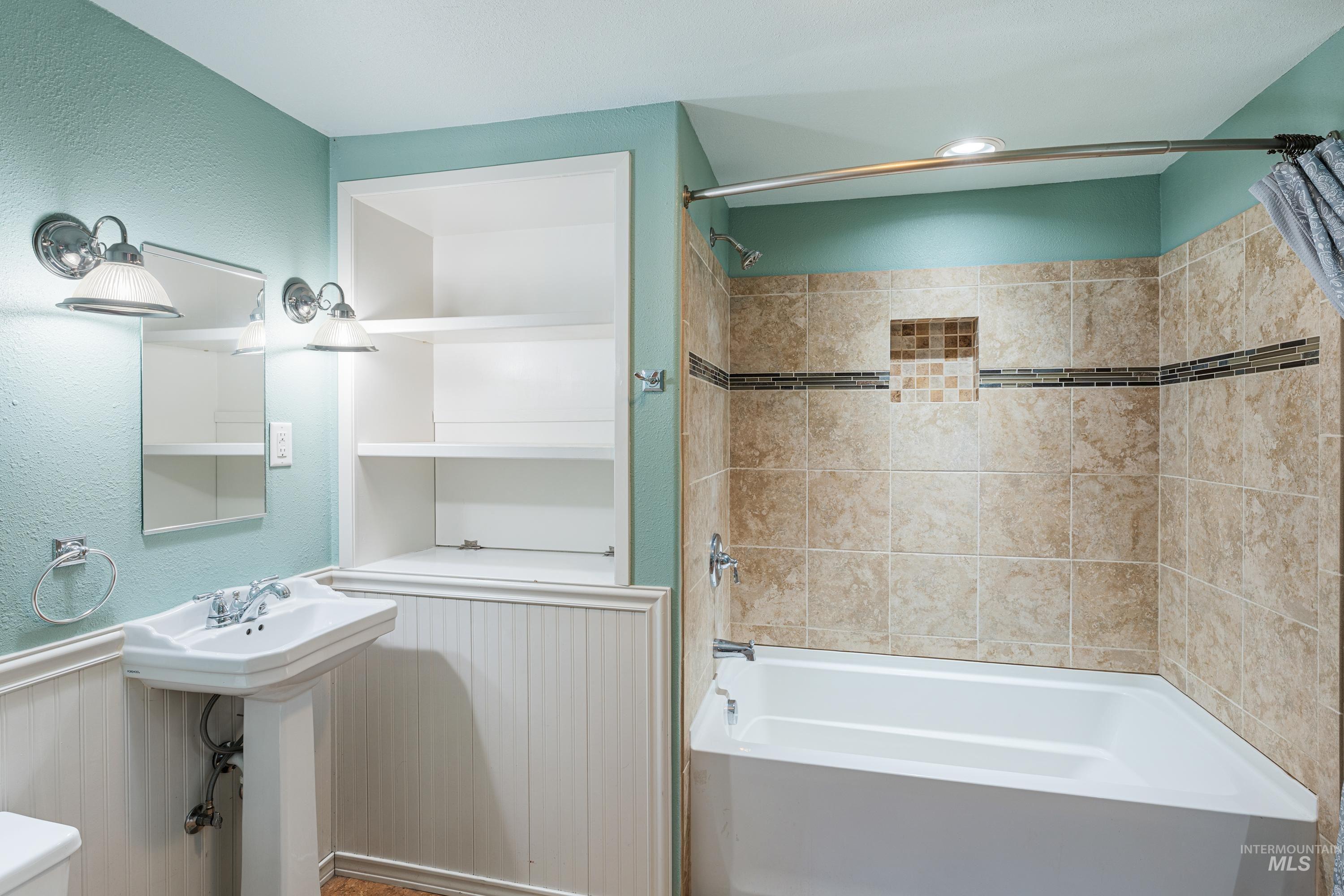 1266 Maple Street Property Photo 27