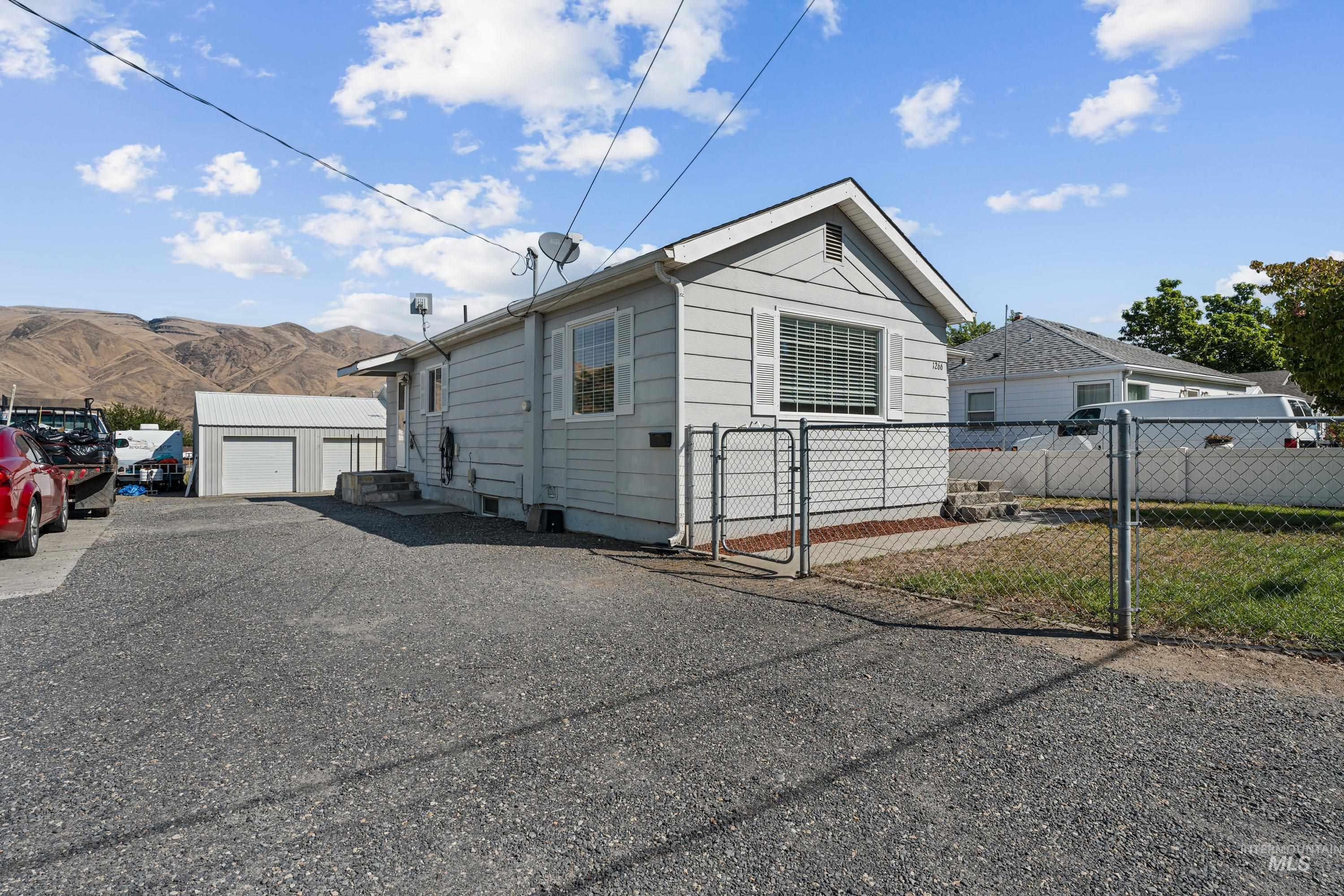 1266 Maple Street Property Photo 44