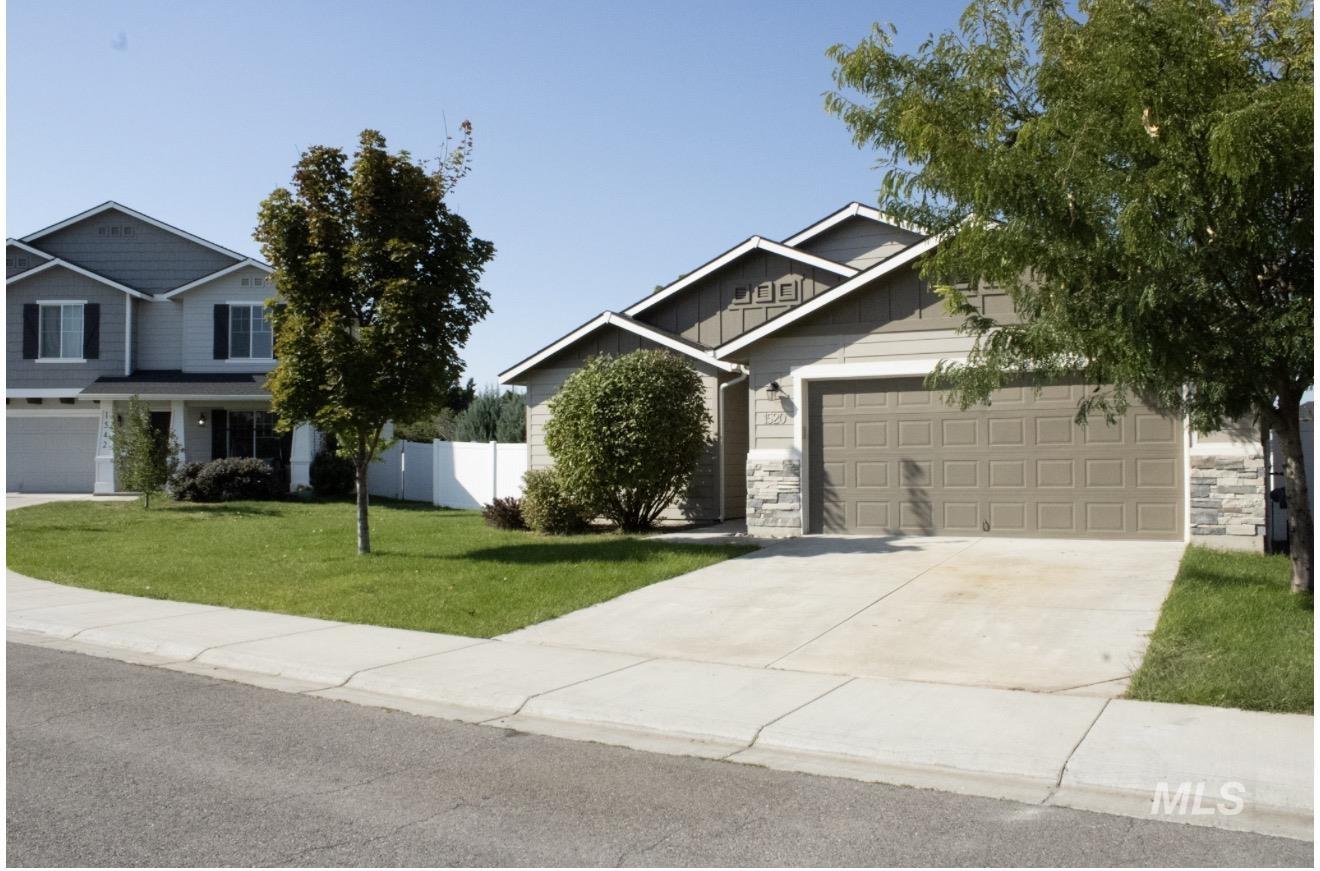1520 W Atacama Dr Property Photo 2