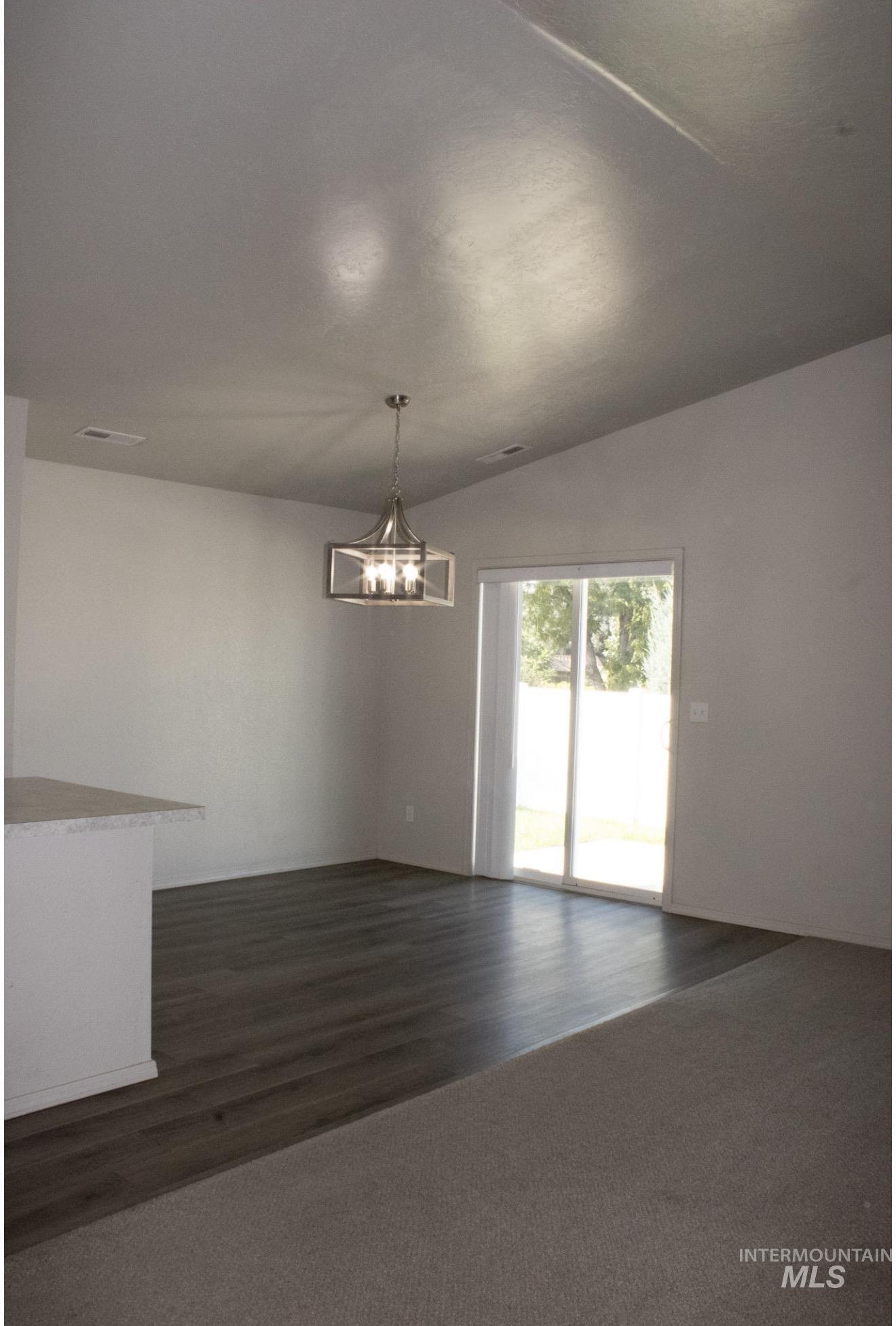 1520 W Atacama Dr Property Photo 6