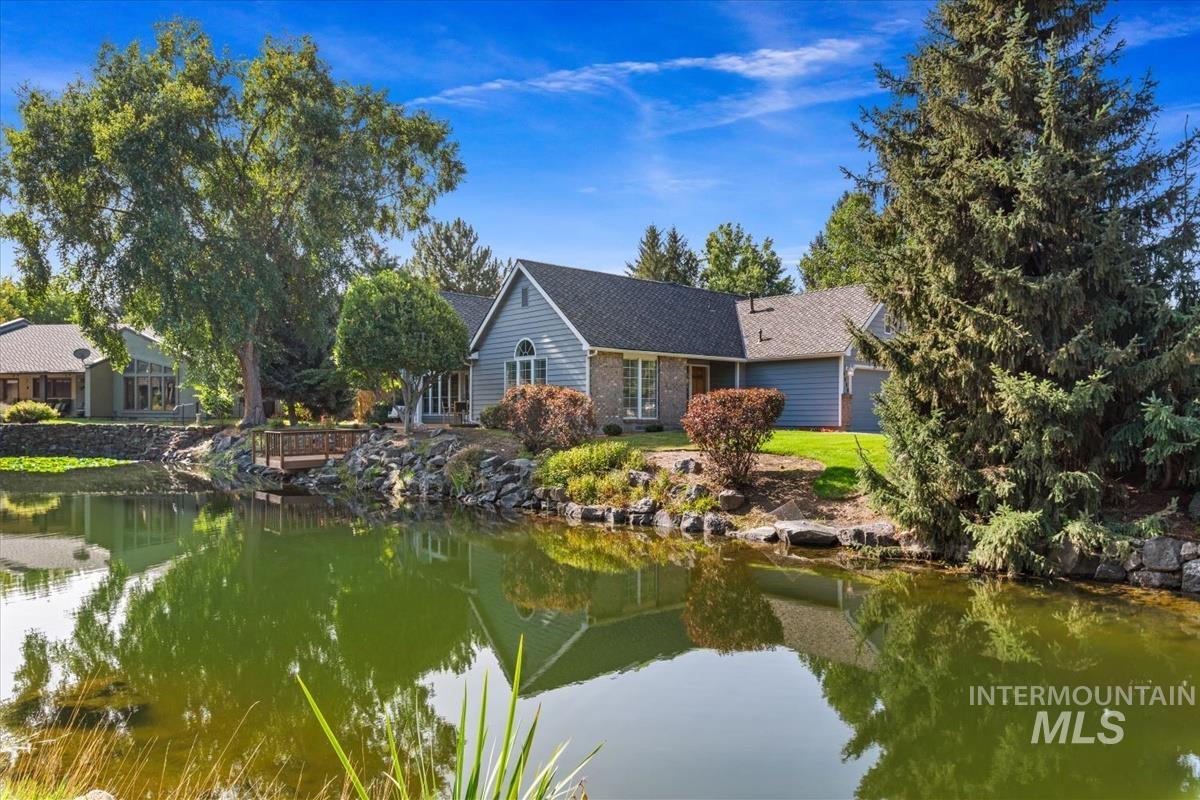 4886 N Lake Front Pl Property Photo 39