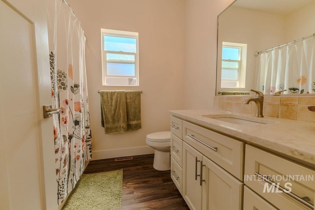 1515 Leslie Dr Property Photo 25