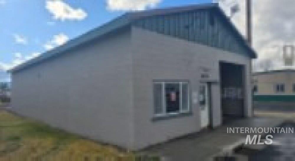 401 Virginia St Property Photo 4