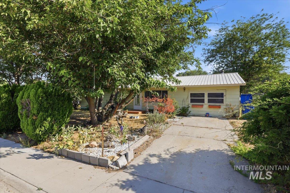 10368 W. Bigwood Dr Property Photo 1