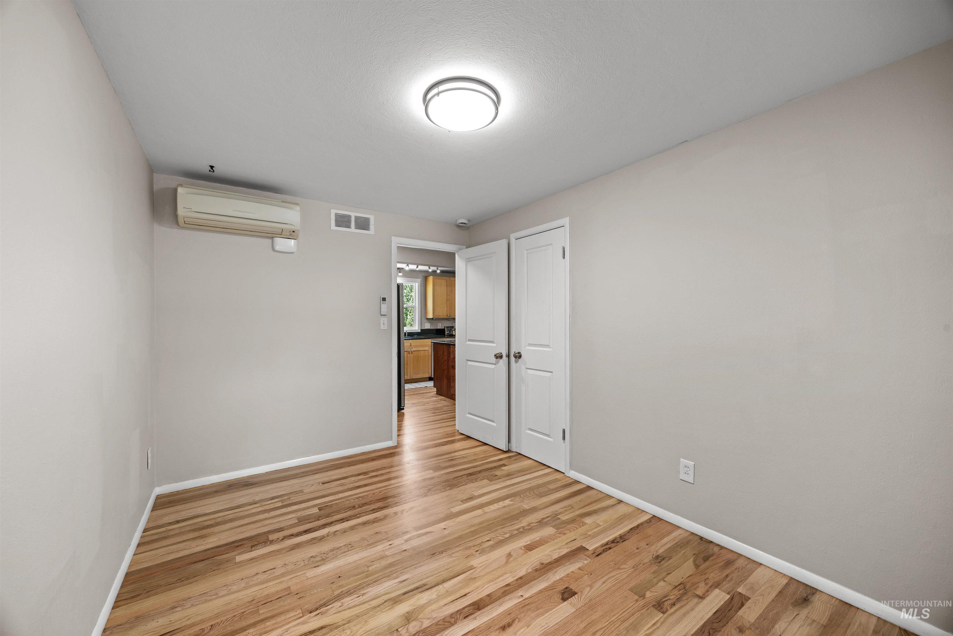 3102 N Woody Dr Property Photo 19